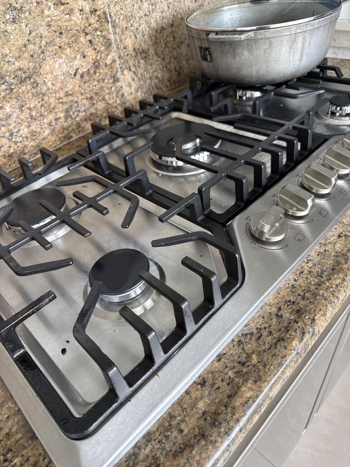 30 Inch Built-In Gas Cooktop with Griddle, 5 Italy SABAF Powerful Burners Over 92% High Efficiency, Max 48300BTU Gas Stove Top, 304 Stainless Steel Panel, NG/LPG Convertible, CSA Certified customer photo 1