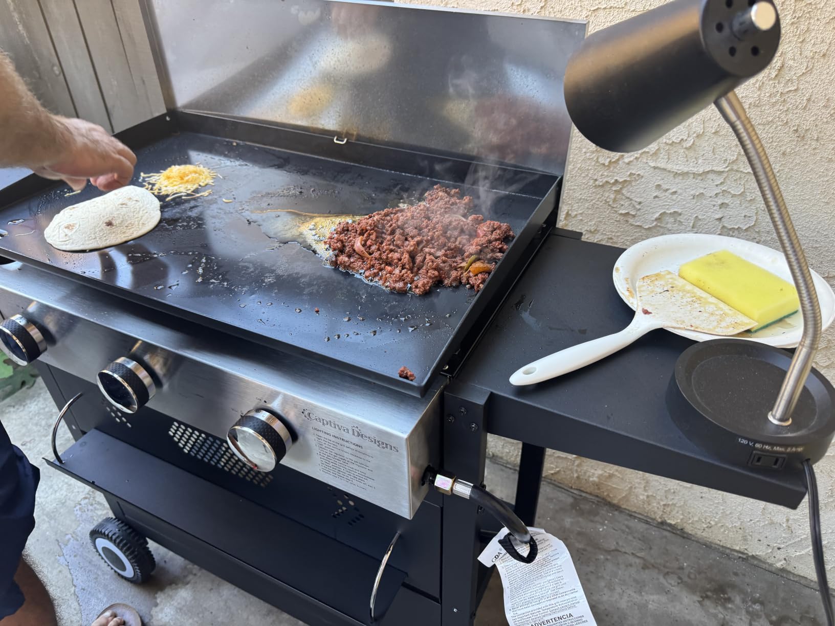 Captiva Designs Griddle Propane Gas Grill Detachable Table Top Grill customer photo 1