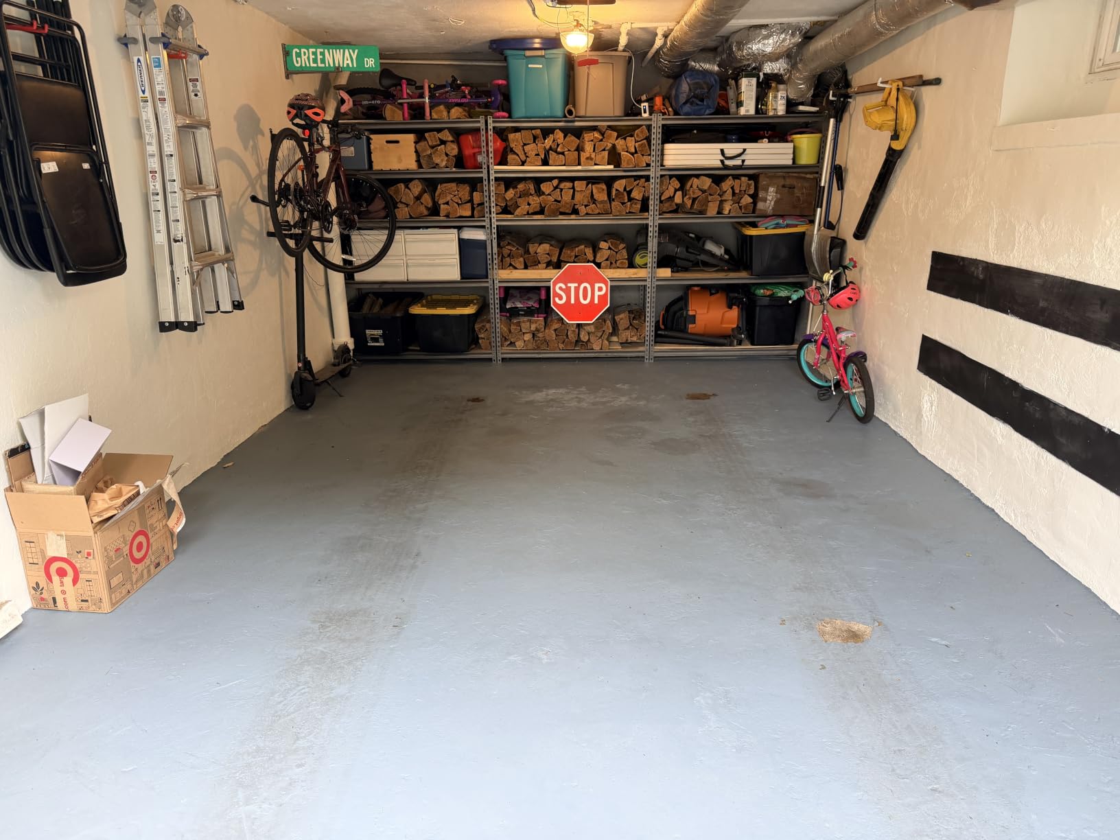 Grandroad auto 8x20 FT Garage Floor Mat, 2.8mm Thickened Flooring Roll for Under Car Diamond Plate PVC Rubber Mat with 20 Pcs Tapes, Non-Slip Floor Mat for Garage, Warehouse, Gyms, Trailer, Black customer photo 1