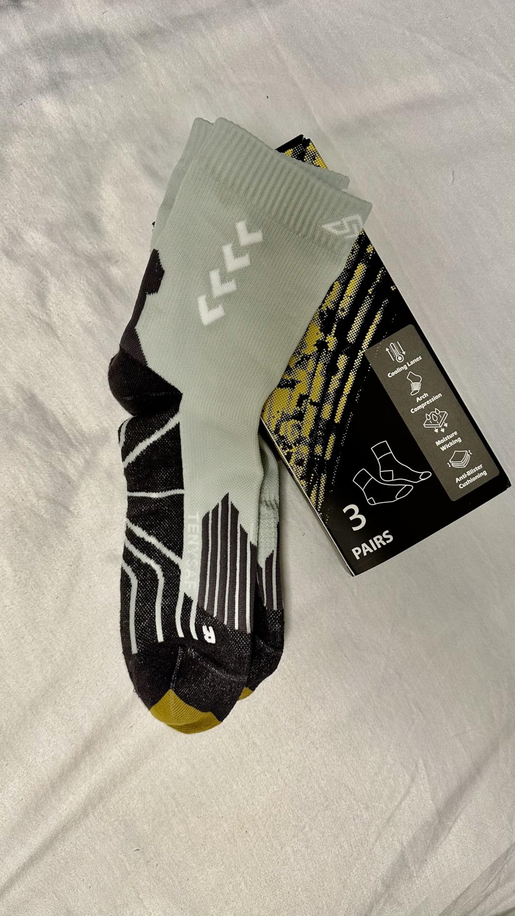 Crew Compression Running Socks: 15-20 mmhg Arch Support Compression customer photo 2