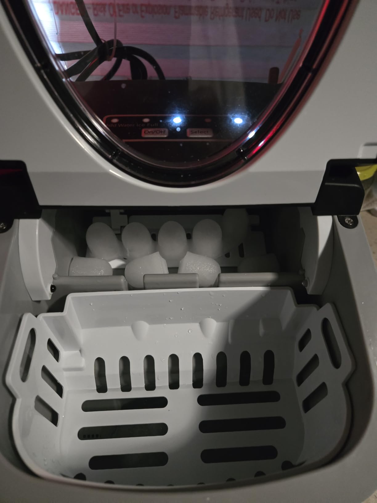 FRIGIDAIRE EFIC128AMZBLK Compact Countertop Ice Maker, 26 lb per Day, Black customer photo 2