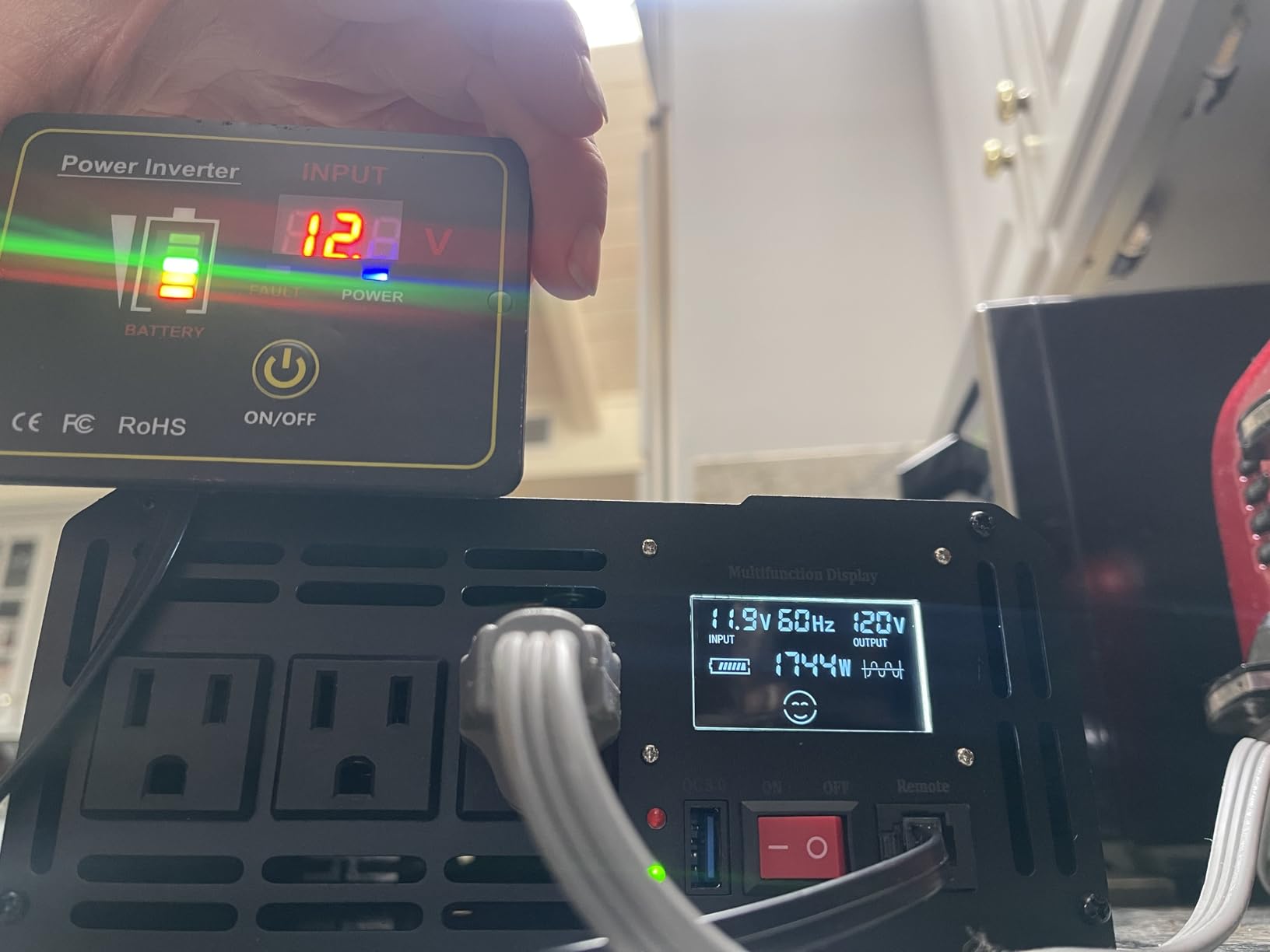 VEVOR Pure Sine Wave Inverter 3000 Watts 12V DC to 120V AC Power Inverter customer photo 1