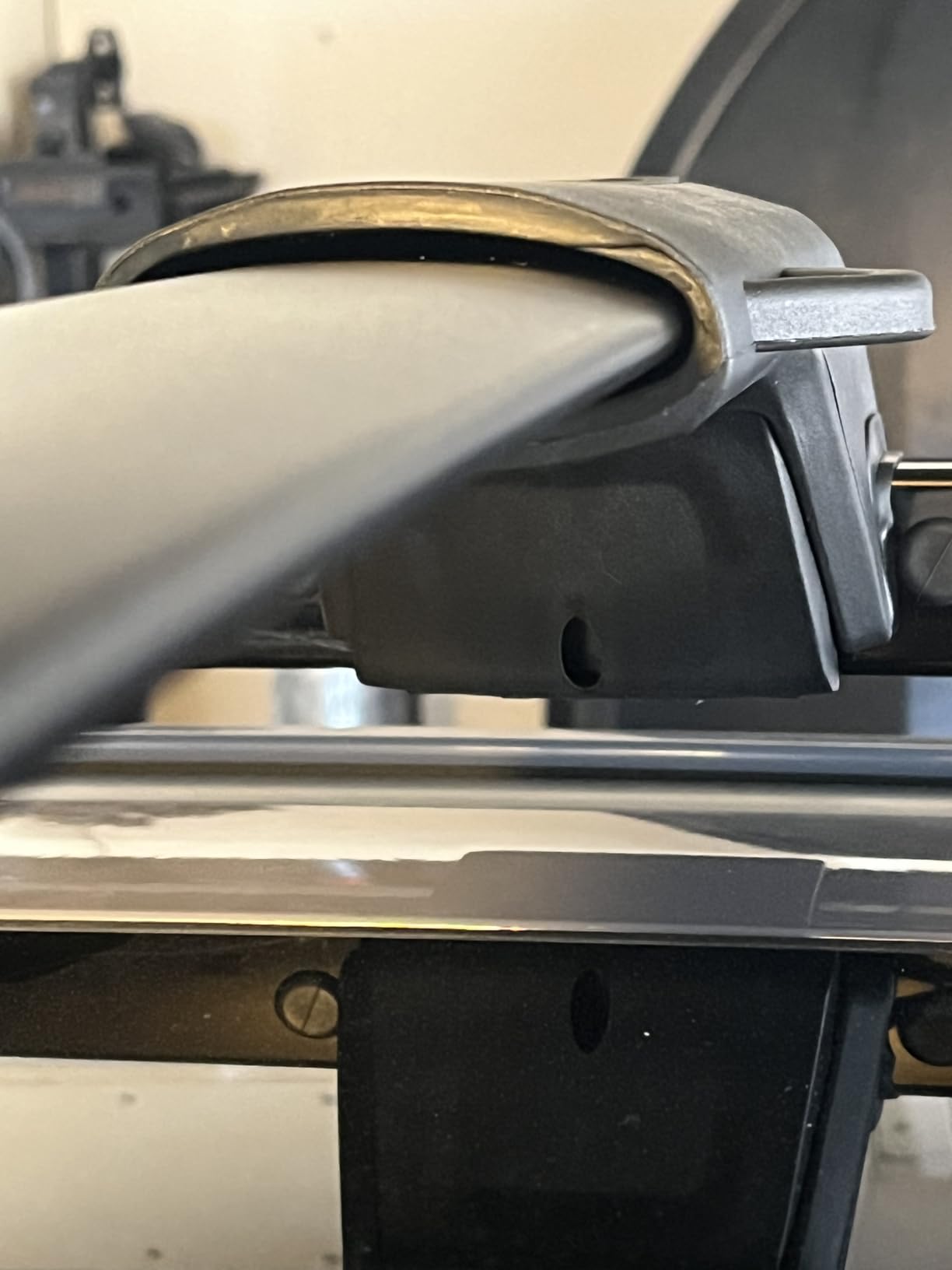 KINGGERI 300LBS Lockable Roof Rack Cross Bars for Toyota RAV4 2013-2018 customer photo 2