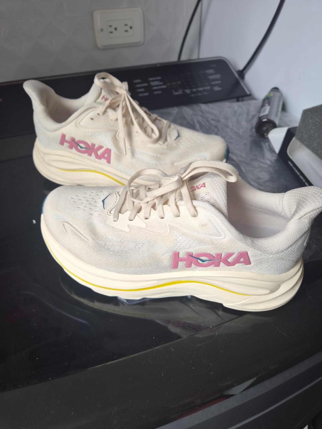 Hoka Womens Clifton 10 customer photo 1