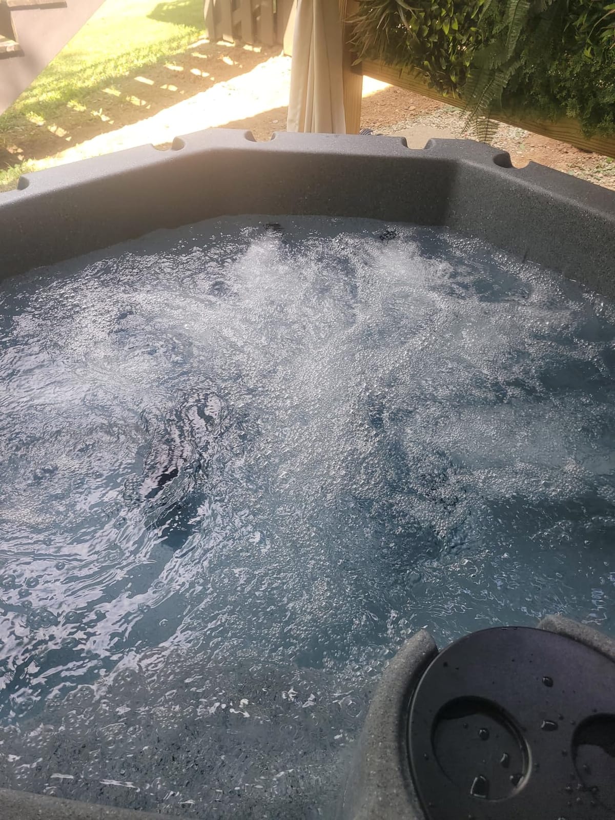 Aqualife by Strong Spas Invi 5 Person Rigid Resin Hot Tub Spa, 11 Jets, 2BHP 2-Speed Pump, Stainless Steel Heater, 120V Plug & Play, Full Foam Insulation, 4 Season Outdoor, LED, Cover and Filter customer photo 1