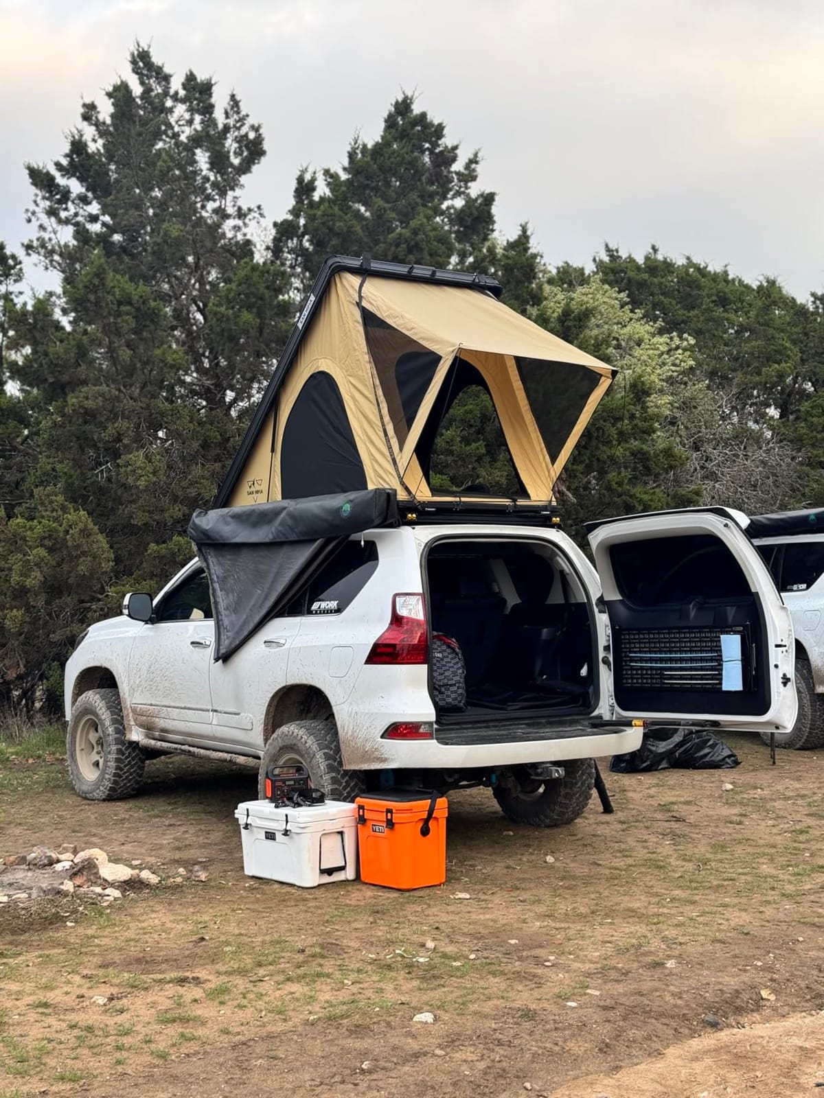 SanHima Hotham Rooftop Tent Hard Shell, Aluminium Roof Top Tent for Car SUV Truck customer photo 2