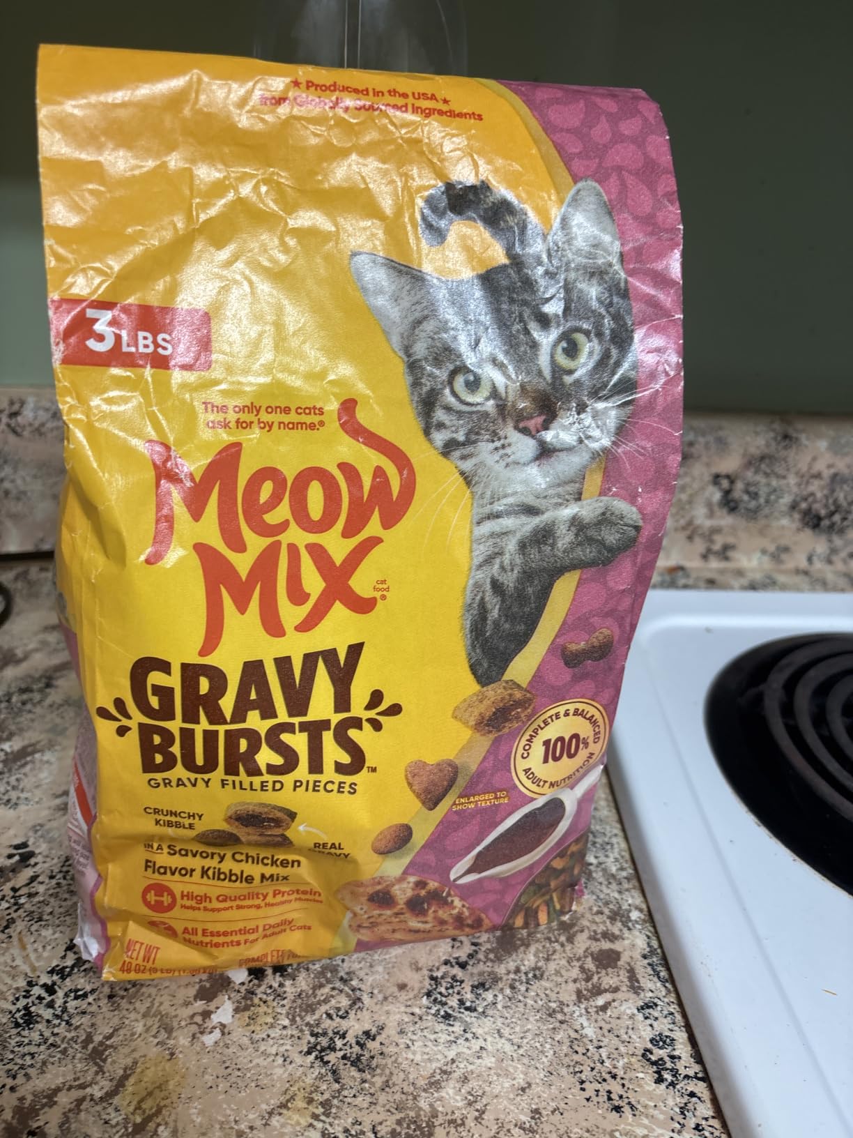 Meow Mix Gravy Bursts Dry Cat Food, 3 lb Bag customer photo 1