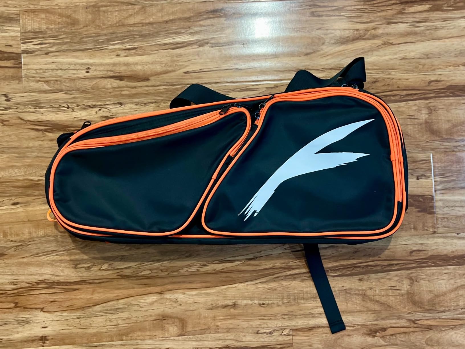 TILDOSAC Pickleball Bag - Large Paddle Bag for 4 Paddles & Accessories - Fence Hook, Extra Pockets, Shoe Compartment customer photo 2