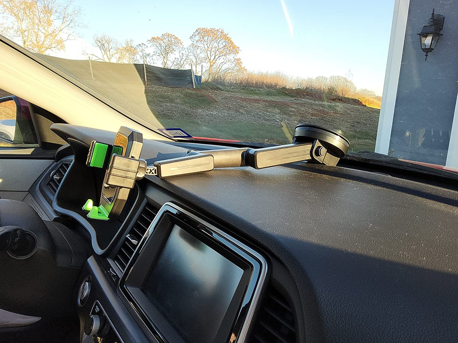 Truckules Truck Phone Mount + Dash Pad, 16.9