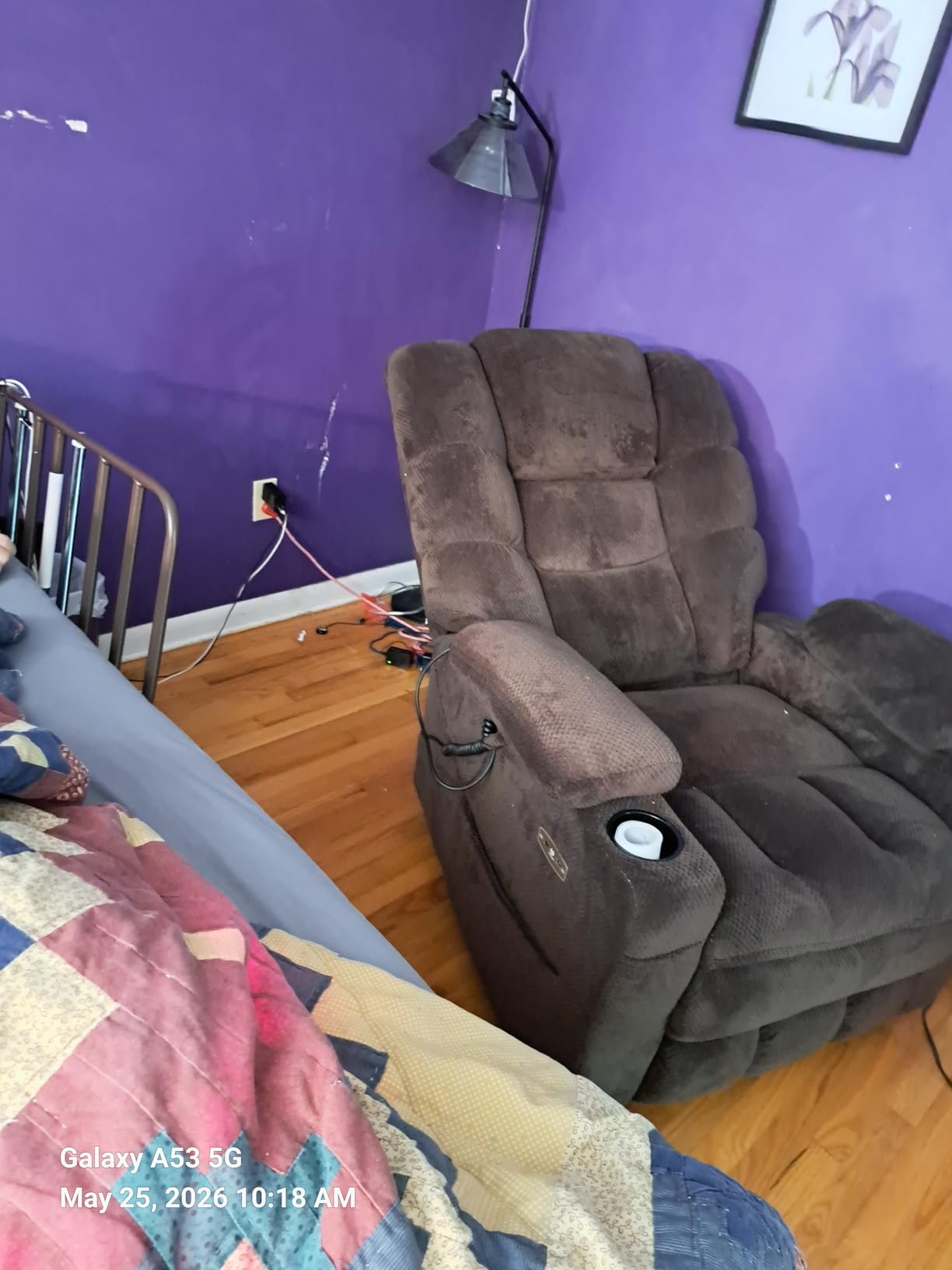 MCombo 3 Motor Lay Flat Power Lift Recliner for Elderly R7635 (Large-Wide) customer photo 1
