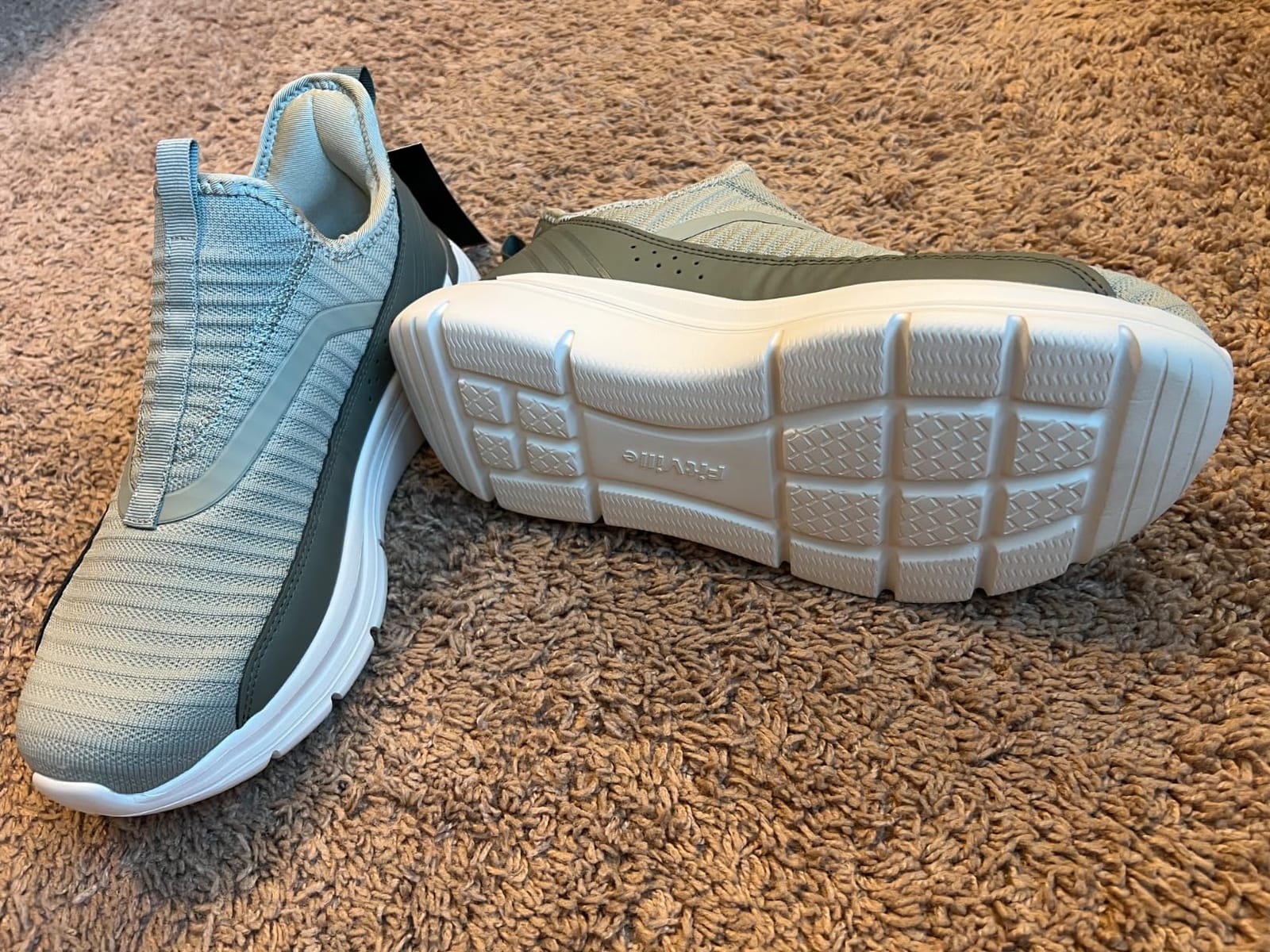FitVille Men's Extra Wide Slip on Walking Shoes with Arch Support Men Slip on Sneakers for Foot Pain Relief-Stepease V2 customer photo 1