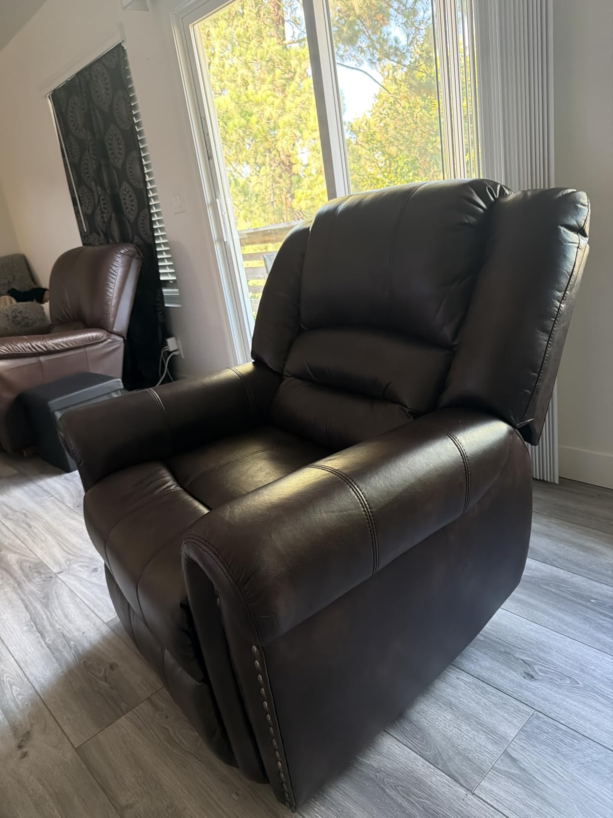 CANMOV Leather Recliner Chair, Classic and Traditional Manual Recliner Chair with Comfortable Arms and Back Single Sofa for Living Room, Dark Brown customer photo 2