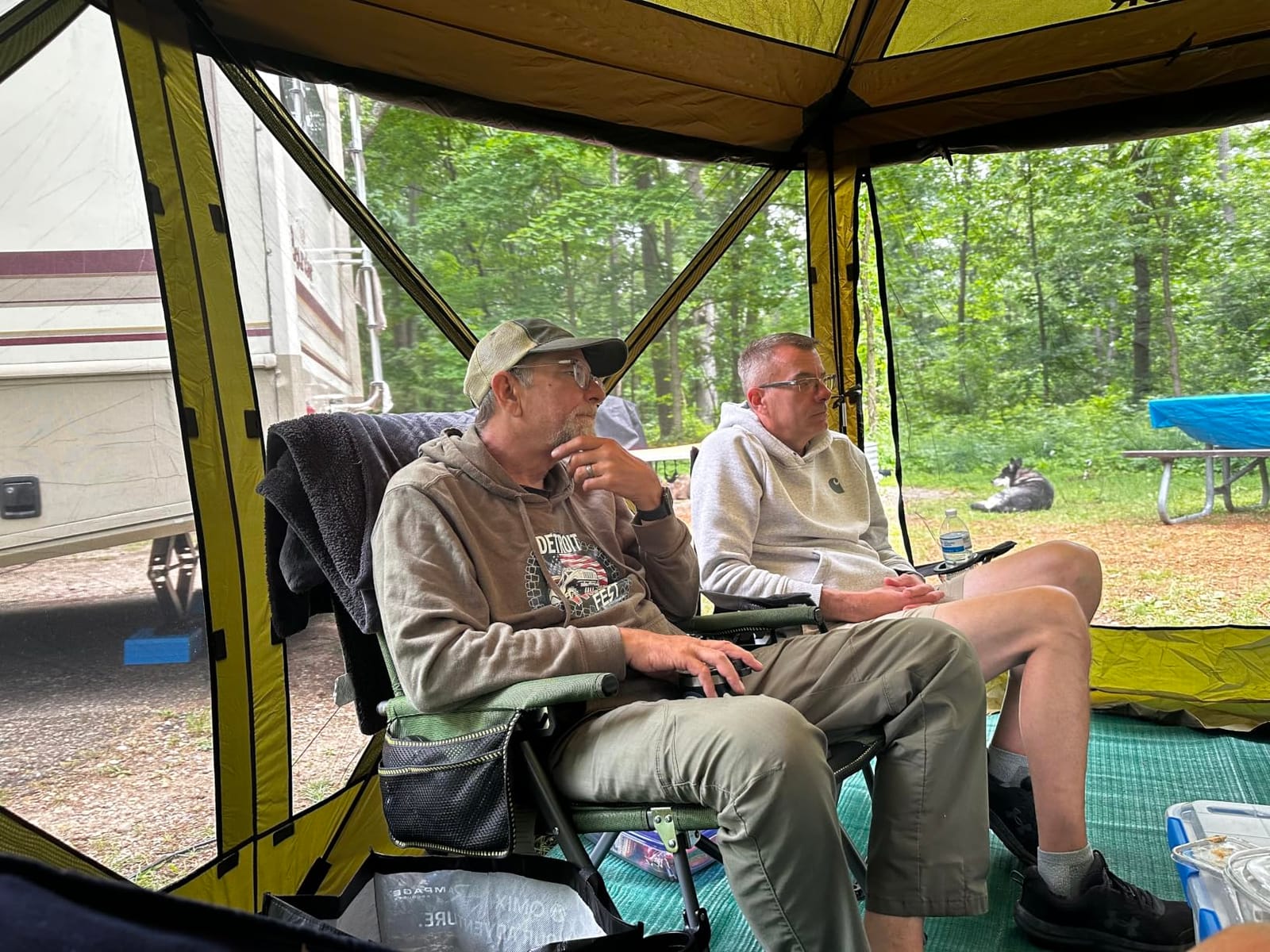 VEVOR 12x12ft Pop Up Gazebo Tent with Mosquito Netting, 6 Removable Wind Panels & 2 Mesh Windows, Outdoor Canopy Shelter for Patio, Army Green customer photo 1