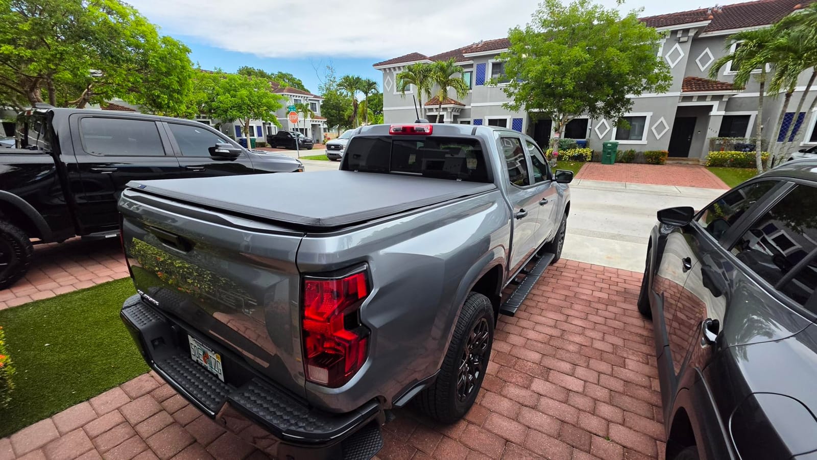 Tyger Auto T3 Soft Tri-fold Truck Bed Tonneau Cover Compatible with 2023-2026 Chevy Colorado GMC Canyon | 5'1