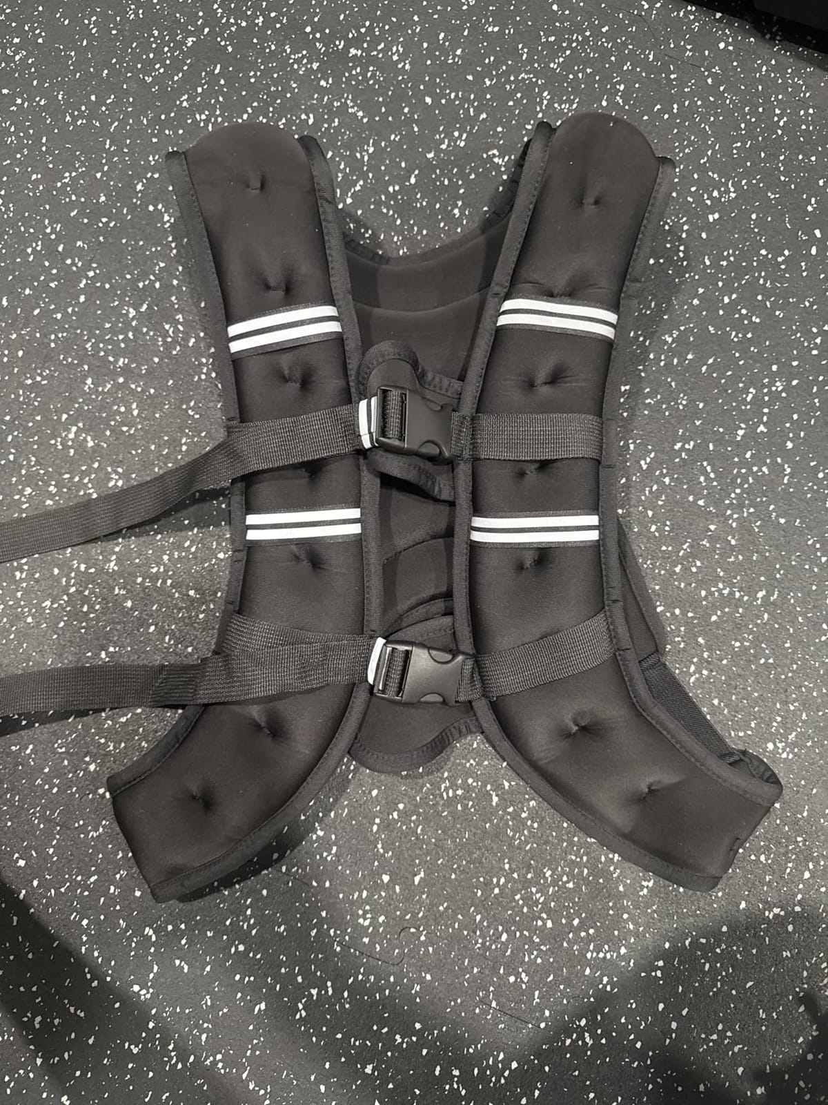 Poudee Weighted Vest, 6lb/8lb/10lb/12lb/16lb/20lb/25lb/30lb Weight Vest for Men Women, Body Weight Vests Adjustable with Reflective Stripe for Strength Training, Running, Workout, Jogging, Walking customer photo 1