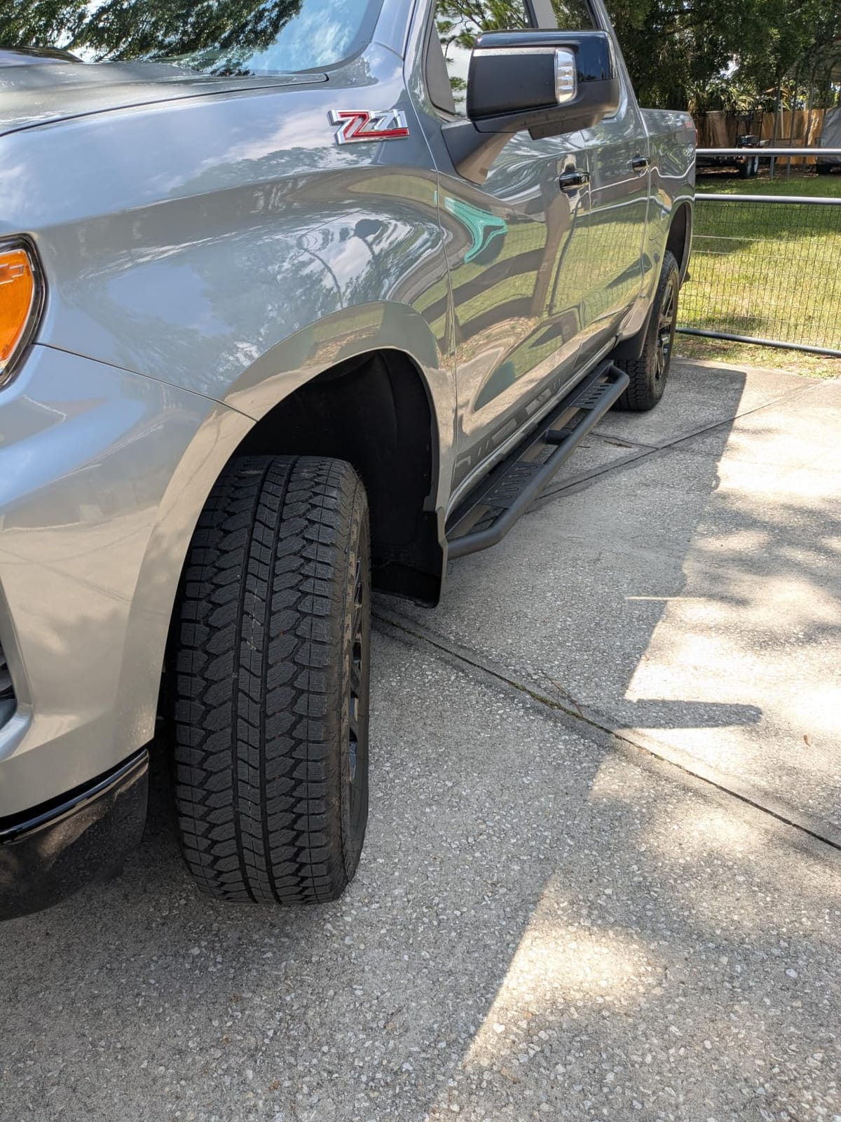 Tyger Auto Trax Side Steps Compatible with 2024-2026 Toyota Tacoma (Fits Hybrid) | Double Cab | TG-TX7T29678 | Textured Black Rail Running Board customer photo 1