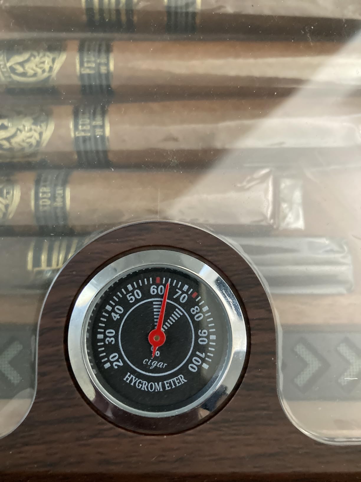 Cigar Humidor, Full Glass Top Cigar Box with Humidifier and Hygrometer, Drop-proof Crushproof Cigar Case, Cedar Wood Lining Storage Box with Divider for 20-25 Cigars (Black) customer photo 2