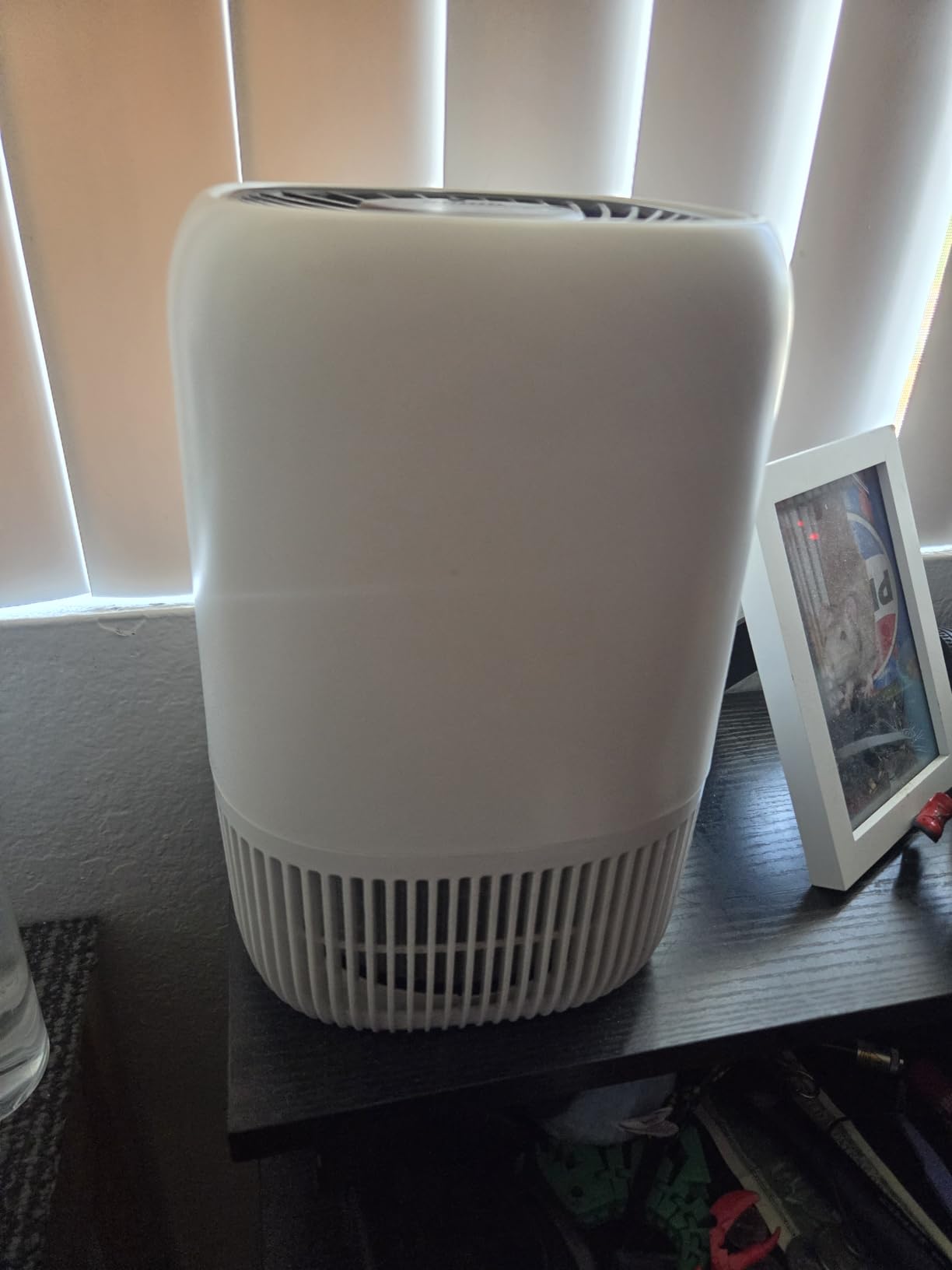 VOOPNU Air Purifiers for Home, High Efficiency Filter Up to 1076 Ft², White customer photo 1