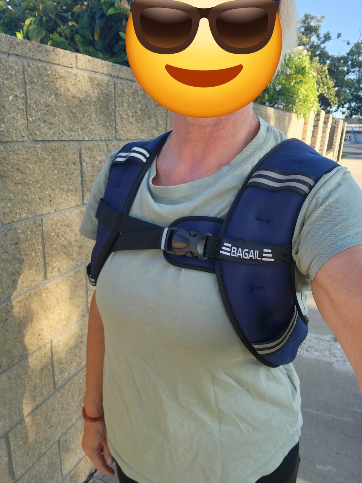 BAGAIL Comfort-Fit Weighted Vest for Woman, Even Weight Distribution, Faster Weight Loss, No-Chafe or Bounce for Walking & Running with Detachable Phone Pouch & Reflective Stripes (Available 5-30lbs) customer photo 1
