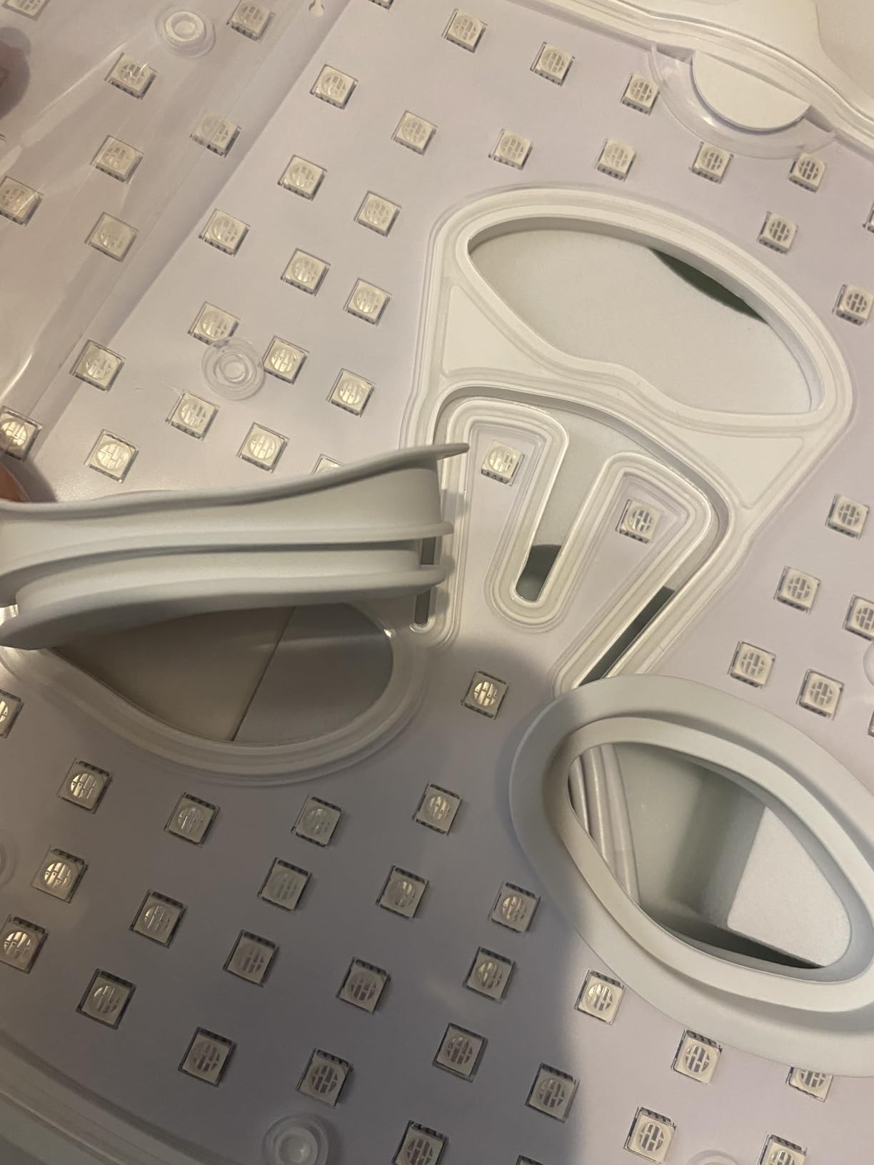 wavytalk Red Light Therapy Mask for Face, Glow Time LED Face Mask 850nm NIR customer photo 2