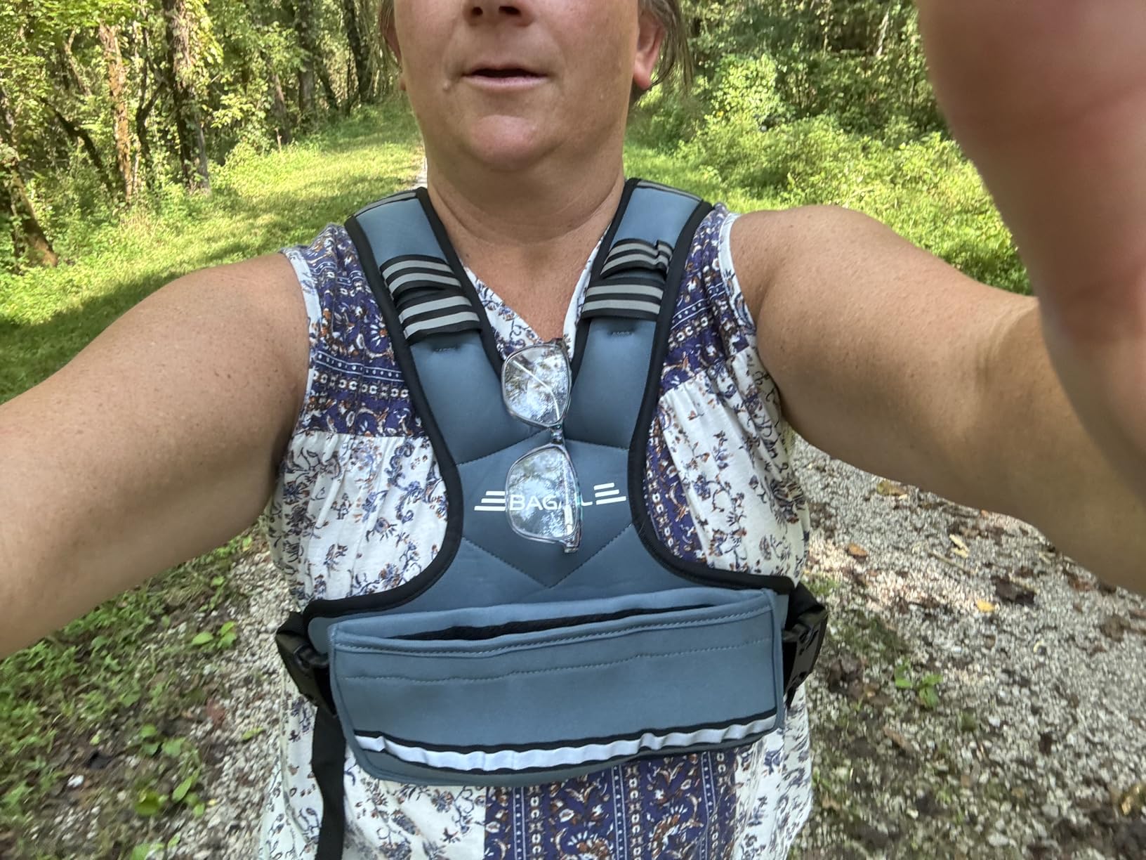 BAGAIL Adjustable Weighted Vest for Women 4-10lb/12-18lb/20-32lb, Comfortable U-Neck Rucking Vest with 6 Removable Weights, Storage Pocket and Reflective Strips for Walking, Jogging, Weight Loss customer photo 1