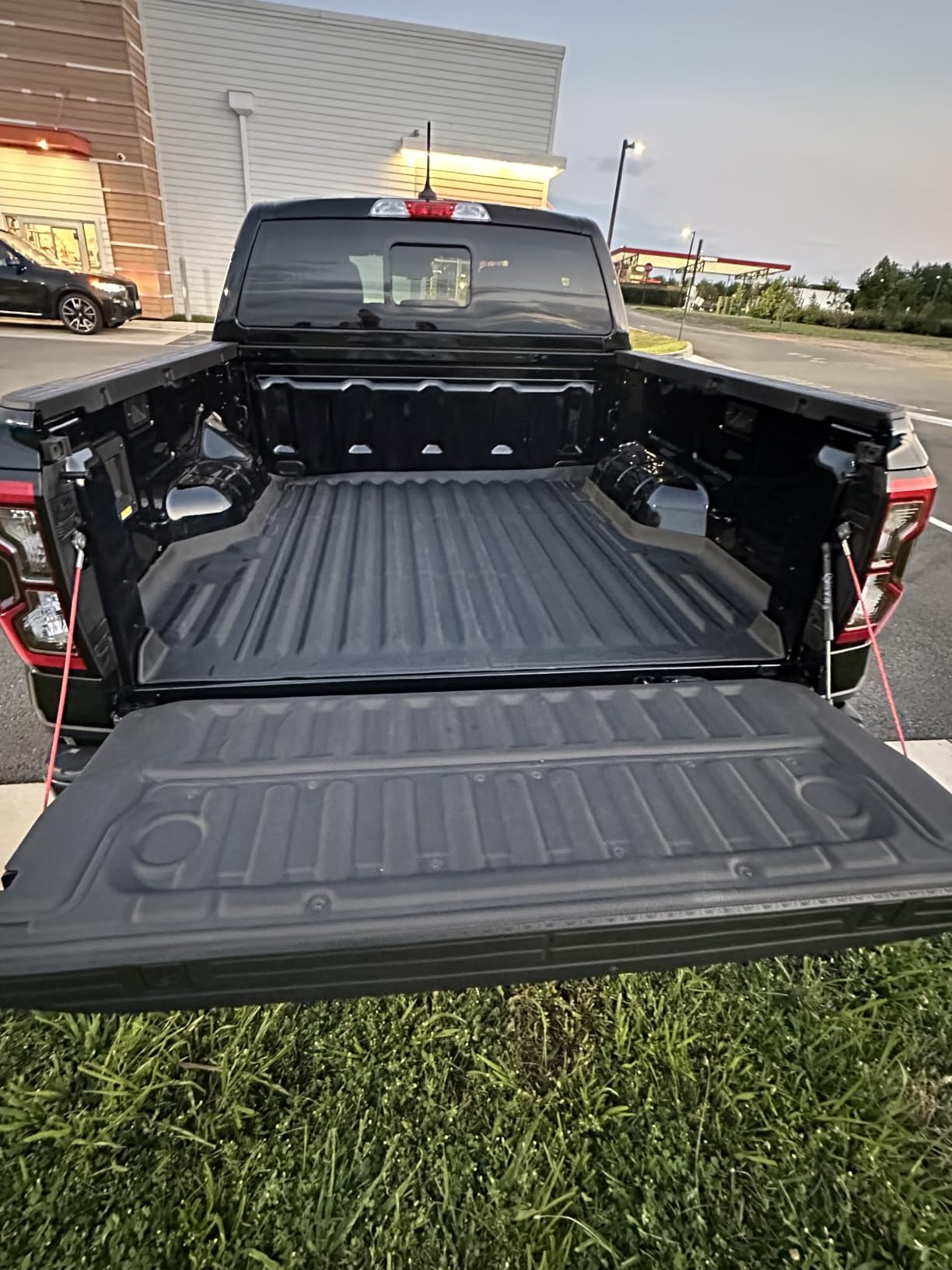 TripleAliners 5.5FT Truck Bed Mat for 2024-2026 Ford F150 & Lightning customer photo 2