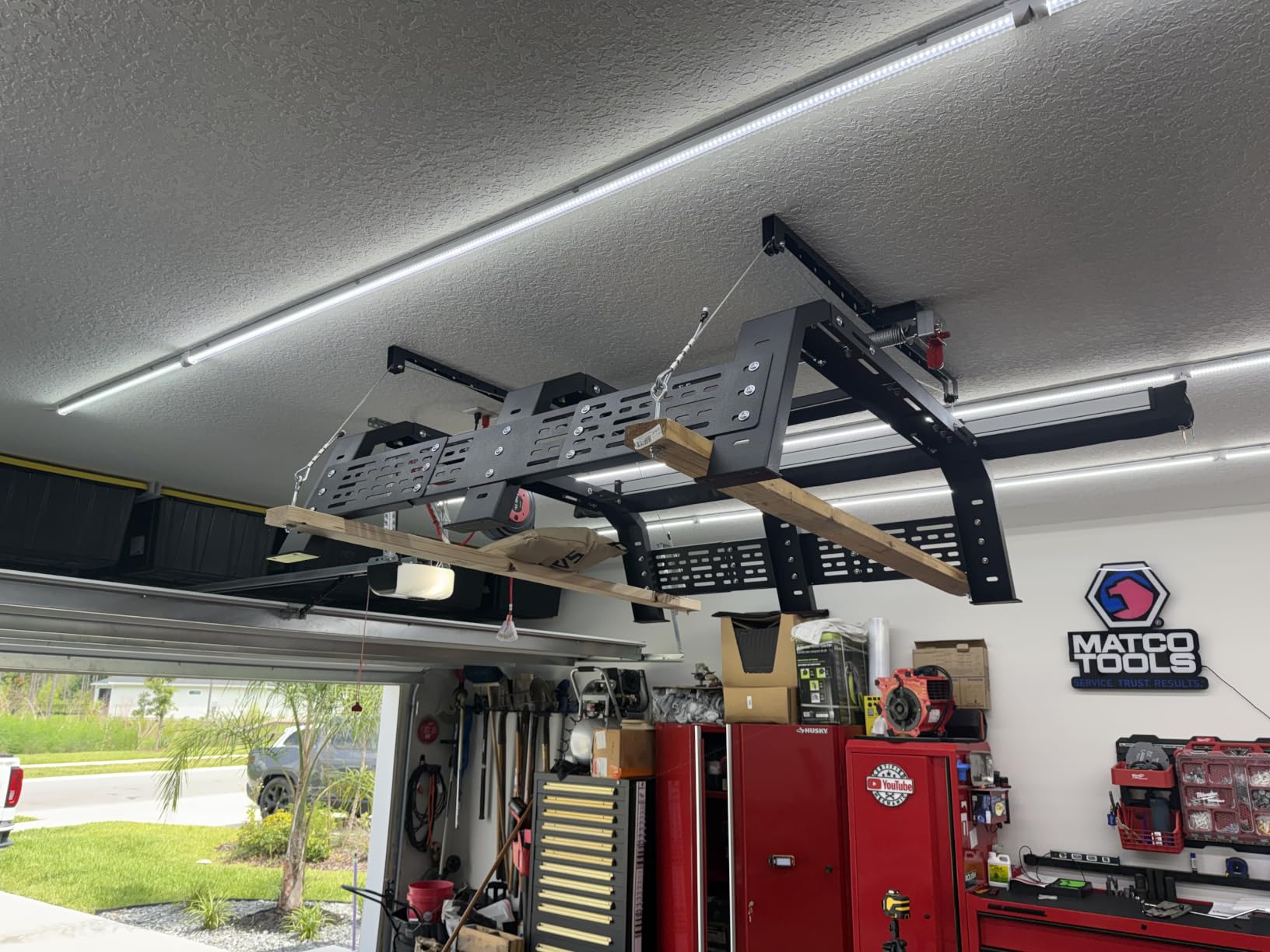 VEVOR Overland Truck Bed Rack, 49.2-67.9 in Width, Adjustable Overland Bed Cargo Rack with Sidebar, 900 lbs Static Capacity, Heavy Duty Steel, for Mid-Size Trucks, Compatible with Tacoma/Gladiator JT customer photo 2