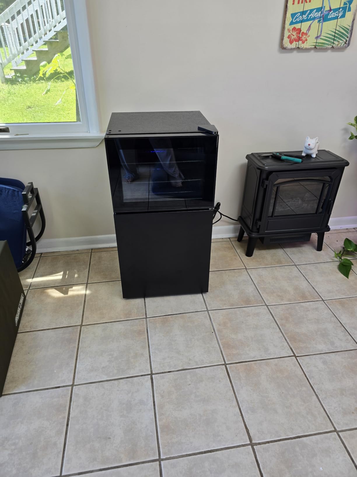 COWSAR Mini Fridge Cooler, 95 Can Beverage Refrigerator with Glass Door, ETL Approved Wine Fridge with Digital Temperature Control, LED Light for Home, Office, Bar, and Game Room - 2.6 Cu.Ft. Black customer photo 1