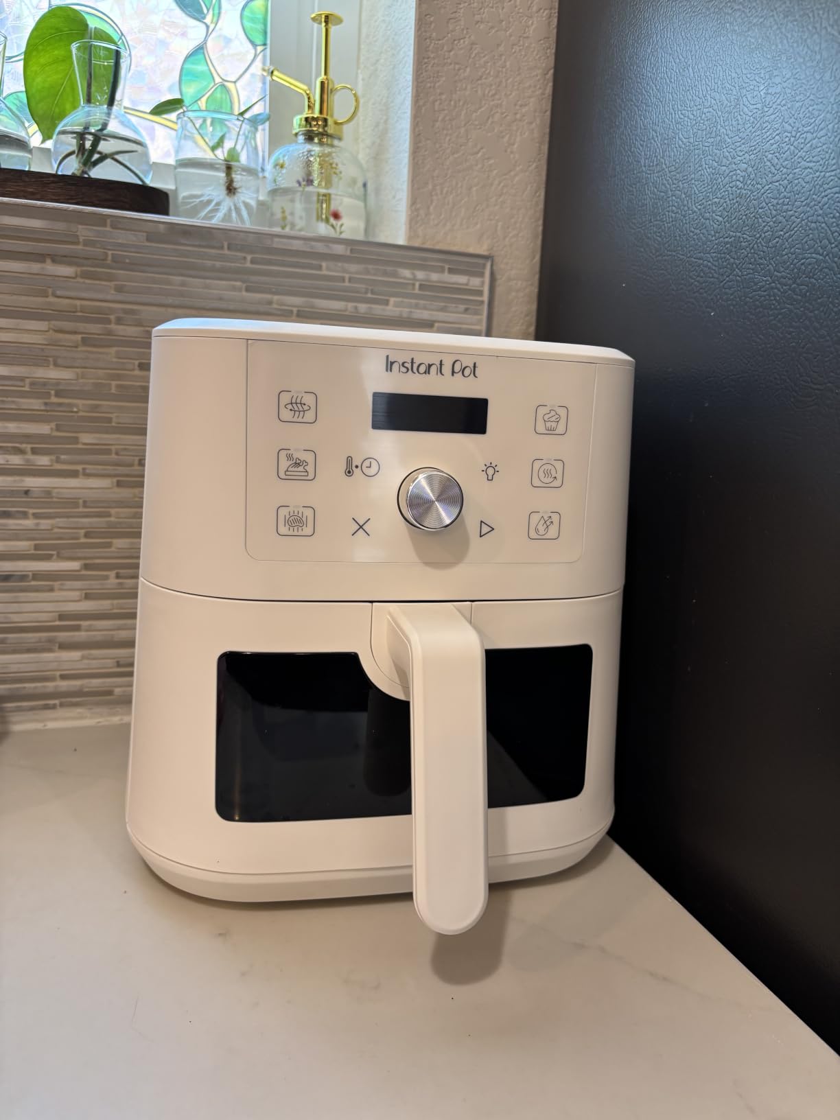 Instant Pot 4Qt VORTEX 6-in-1 Mini Air Fryer, Custom Program Options, Air Fry, Broil, Roast, Dehydrate, Bake, Reheat, Sea Salt, 4 Quarts customer photo 1