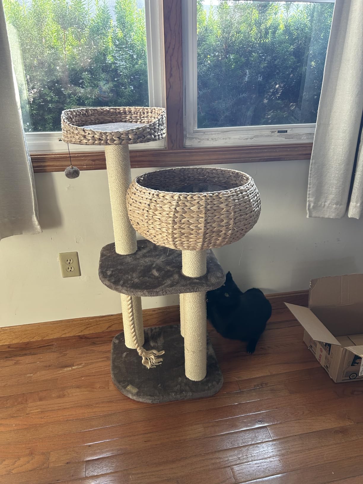Tangkula Modern Cat Tree, Tall Cat Tower with Natural Sisal Scratching Post, Hand-Made Wicker Cat Condo & Top Perch, Funny Hanging Toy Ball, Cute Cat Tree Tower for Indoor Cats customer photo 1