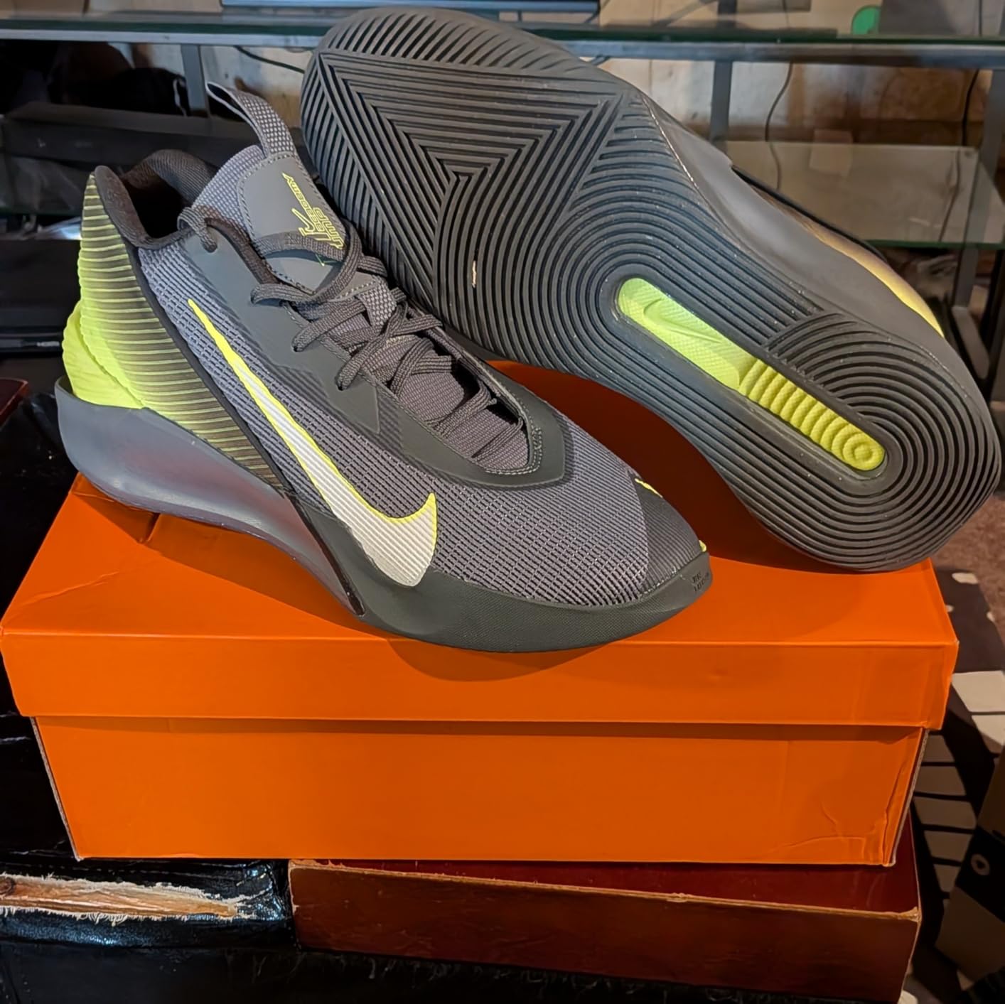 Nike Unisex Adult G.T. Jump Academy Basketball Shoes customer photo 1