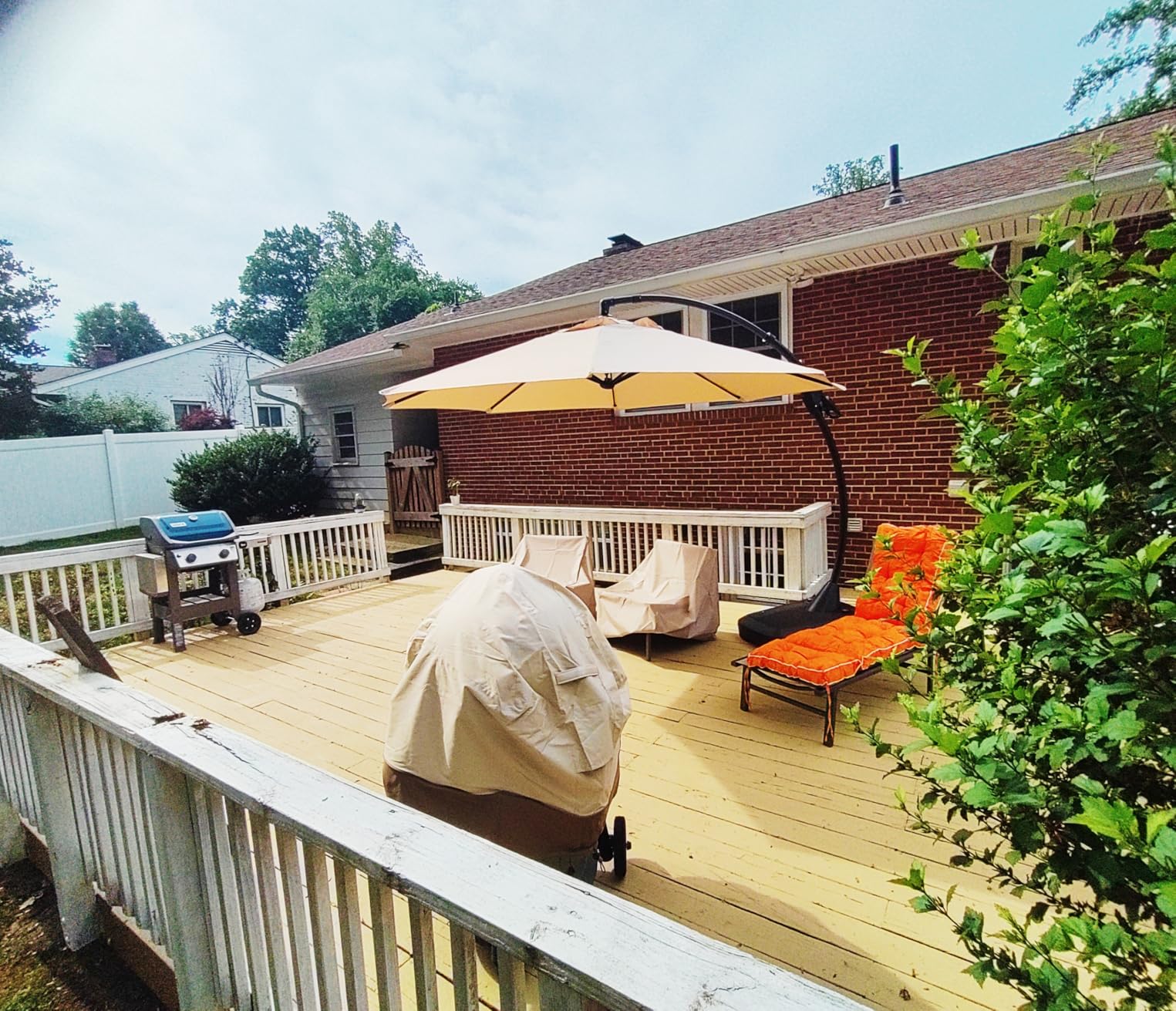 Grand patio 10x10 FT Sunbrella Cantilever Square Umbrella with Base, Aruba customer photo 1