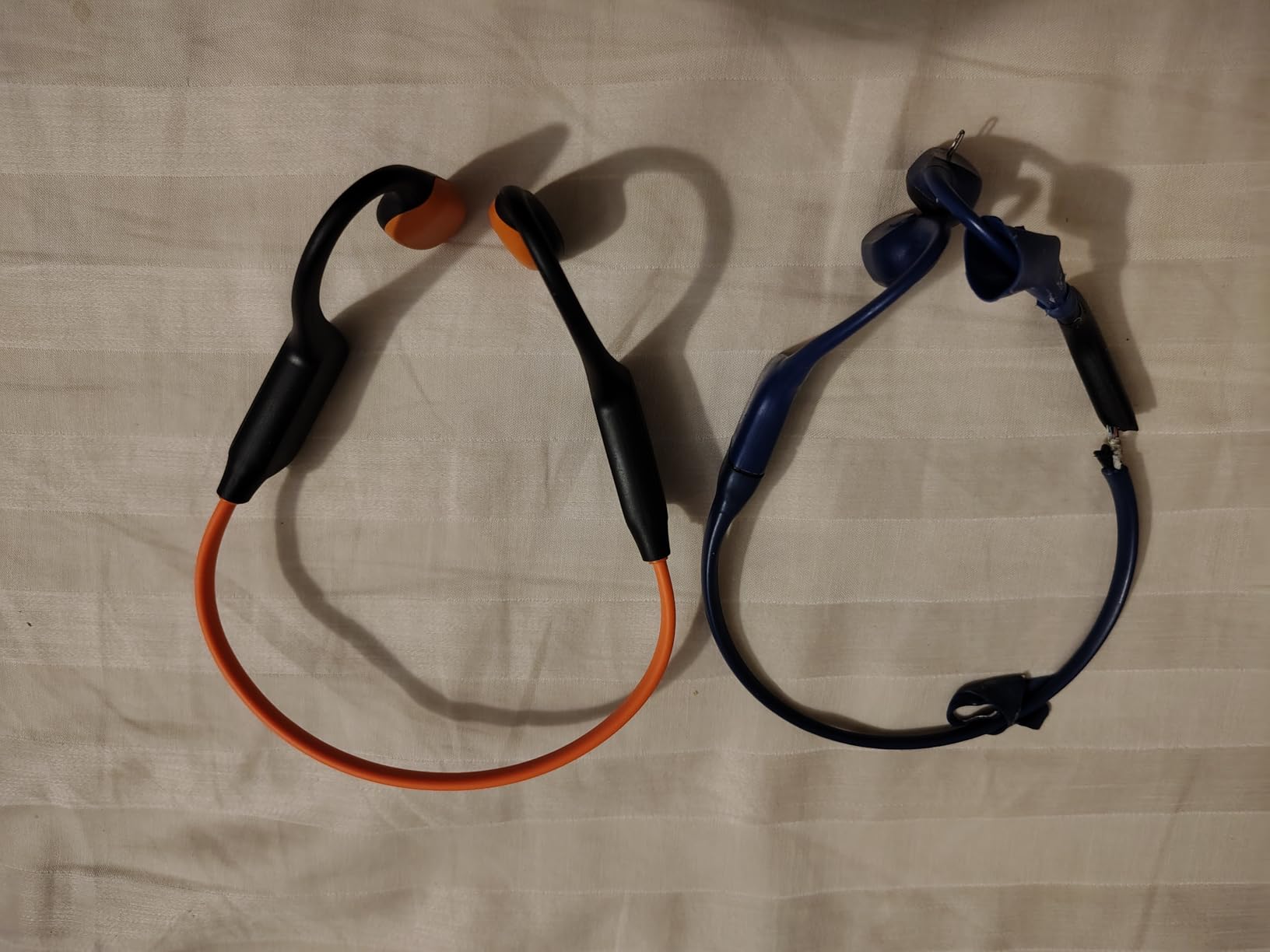 Bone Conduction Headphones, Open Ear Bluetooth 5.4 Headset with Mic customer photo 1