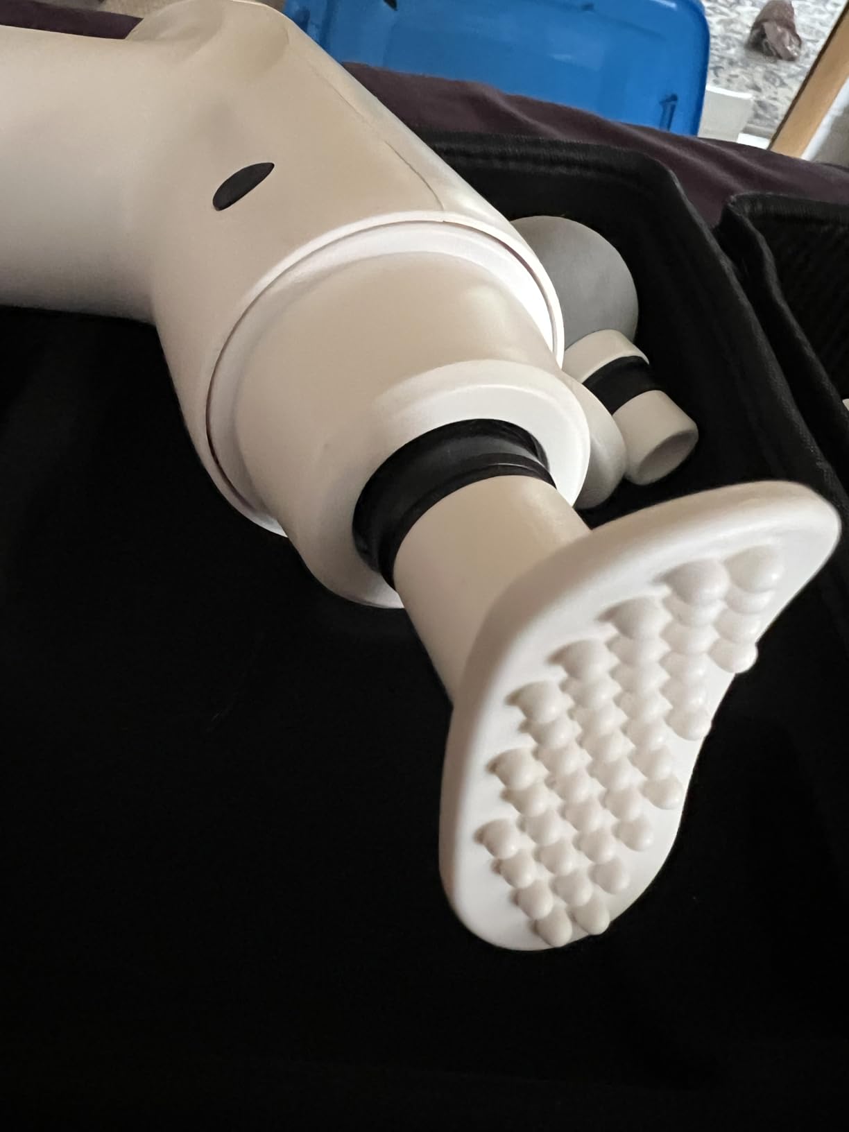 cotsoco Massage Gun Deep Tissue, Fathers Day Dad Gifts, Muscle Massage Gun with 9 Attachment Heads 20 Speeds & Silent Brushless Motor for Pain Relief, Handheld Percussion Back Massager Gun customer photo 2