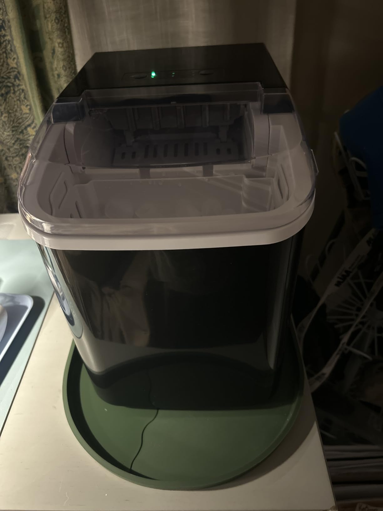 Sweetcrispy Countertop Ice Maker with Scoop, Basket and Handle, Portable Ice Machine 9 Cubes Ready in 6 Mins, 26.5lbs in 24Hrs, 2 Sizes for Home Kitchen Office Bar Party, Coal Black customer photo 1
