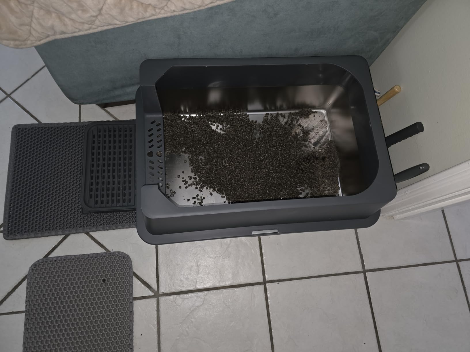 PAWSIBBLY Easy to Clean XXXL Stainless Steel Cat Litter Box with High Sides customer photo 2
