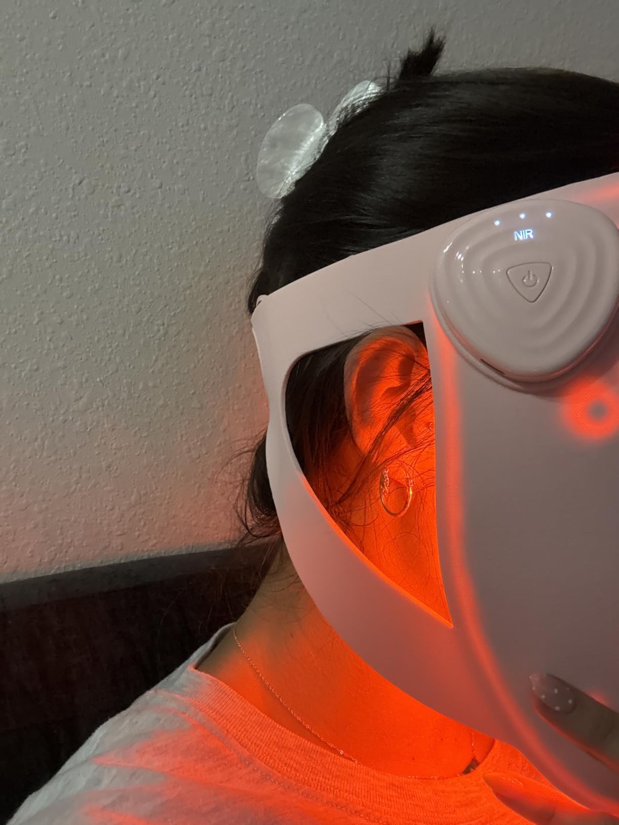 INIA GLOW 4D Wireless Red Light Therapy Mask for Face, Dual NIR, 320 LEDs customer photo 1