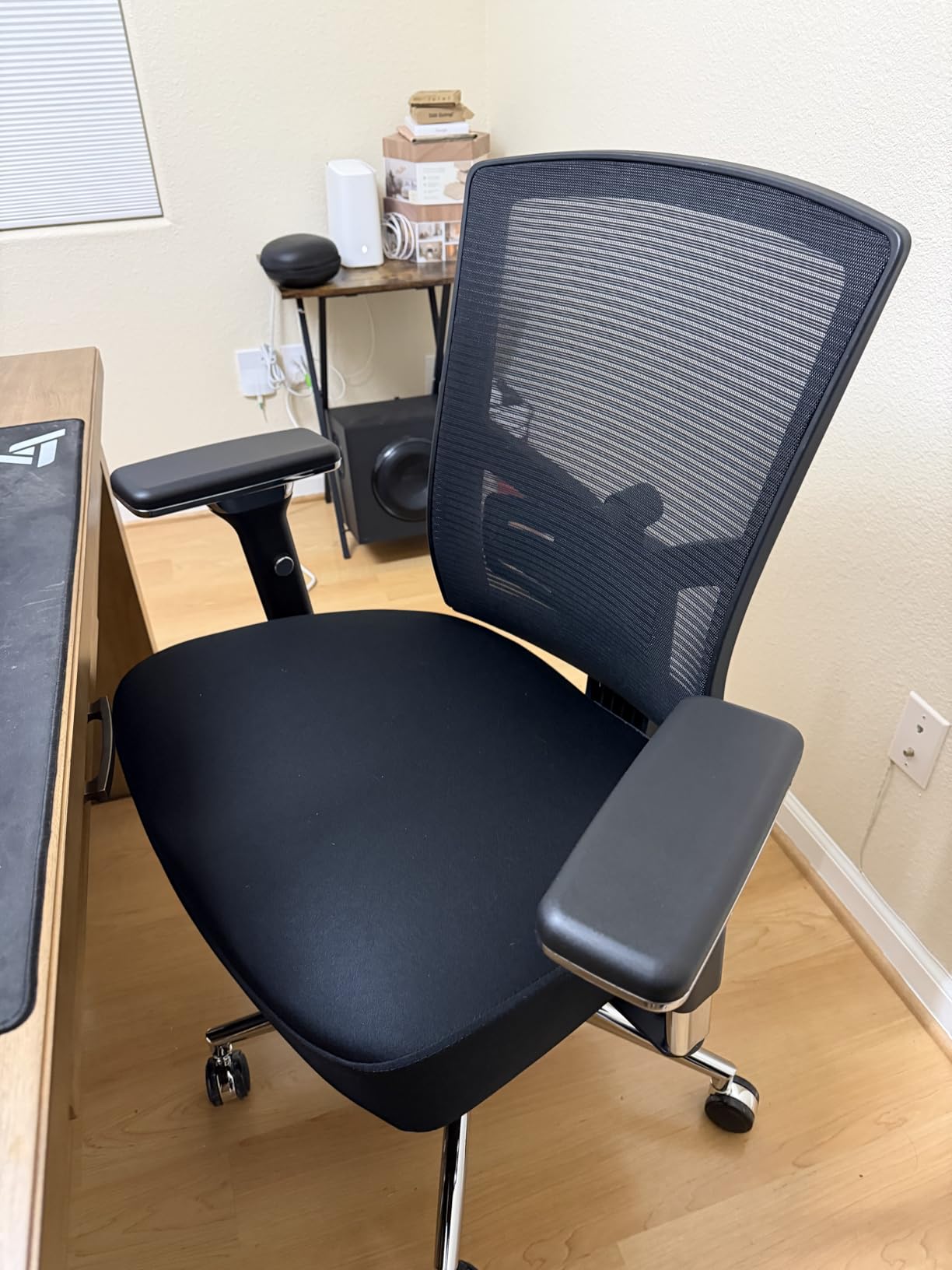 Big and Tall Office Chair 700lbs with Ergonomic W Wide Thick Seat Cushion, Oversized Mesh Desk Chair with Adjustable Lumbar Support, Computer Chair with Upgraded 4D Armrests customer photo 2