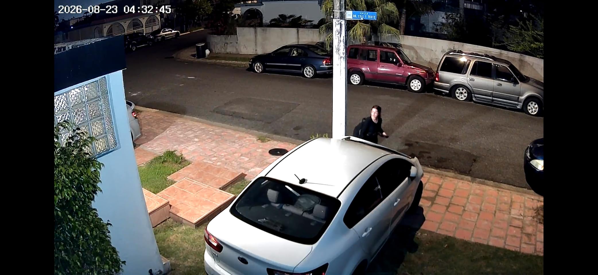 ieGeek 2 Pack Solar Security Cameras Wireless Outdoor with Adjustable Panel customer photo 2