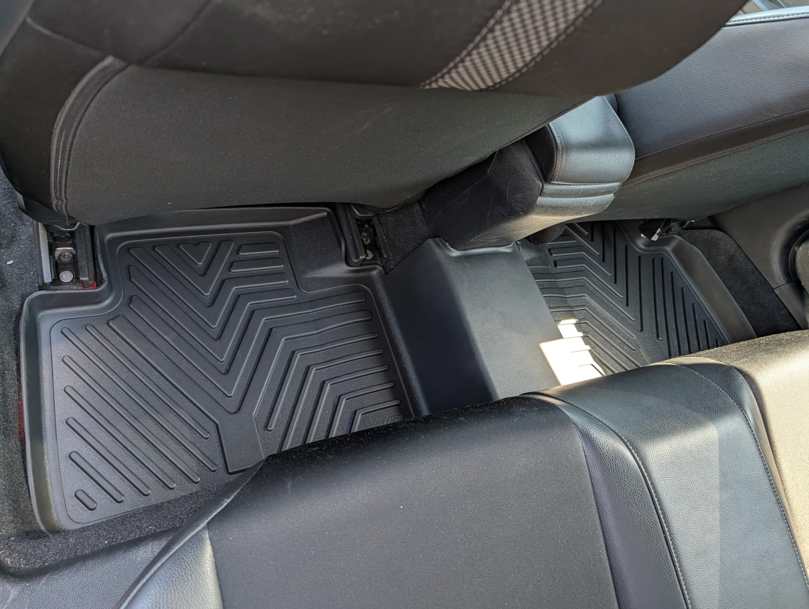 YITAMOTOR Floor Mats for 2023-2026 2027 Honda CR-V (Gasoline/Hybrid/e:FCEV) customer photo 2