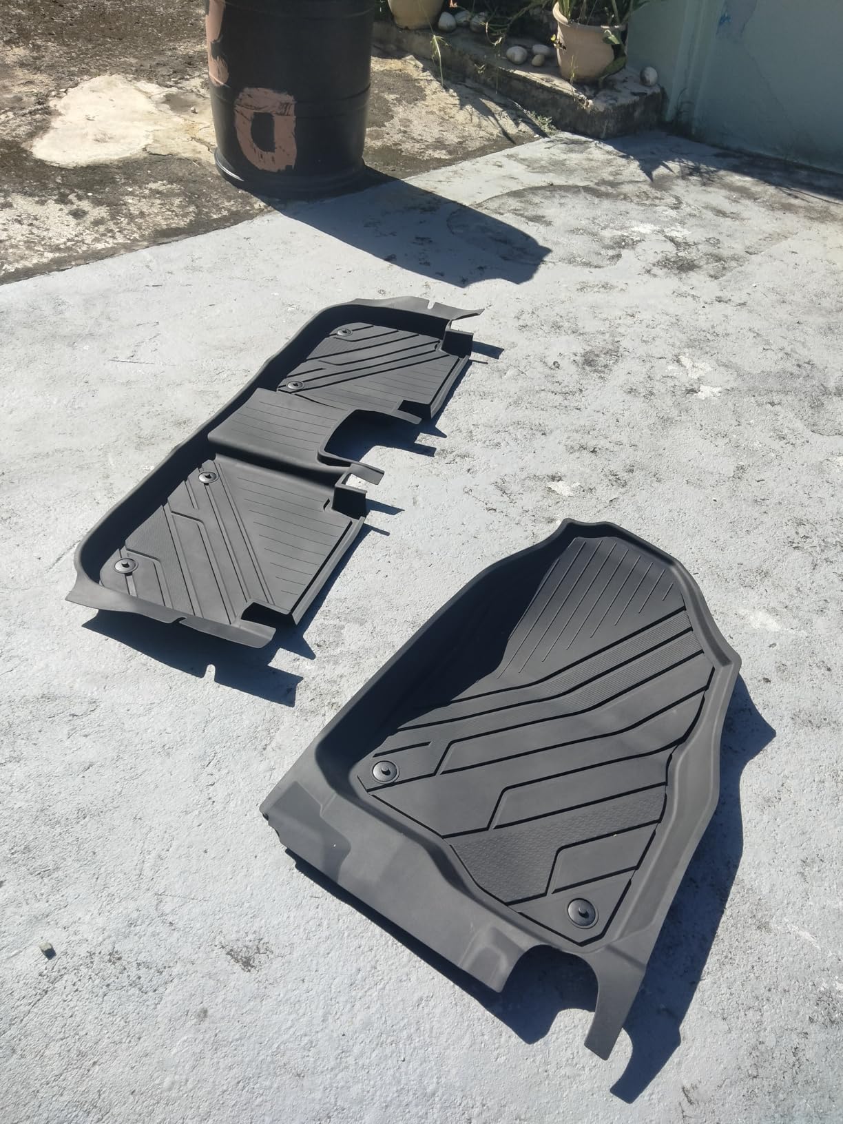 COMAUTO Floor Mats for Cybertruck 2023-2025, All Weather TPE 6PCS customer photo 2