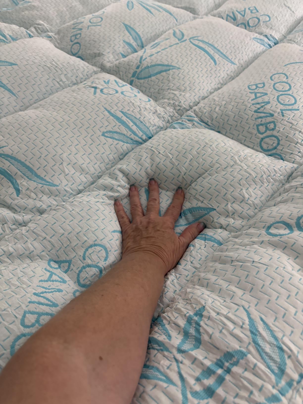 WhatsBedding 5 Inch Queen Mattress Topper Breathable Bamboo Viscose Air Layer,Memory Foam Mattress Topper Queen Size Blue. customer photo 1