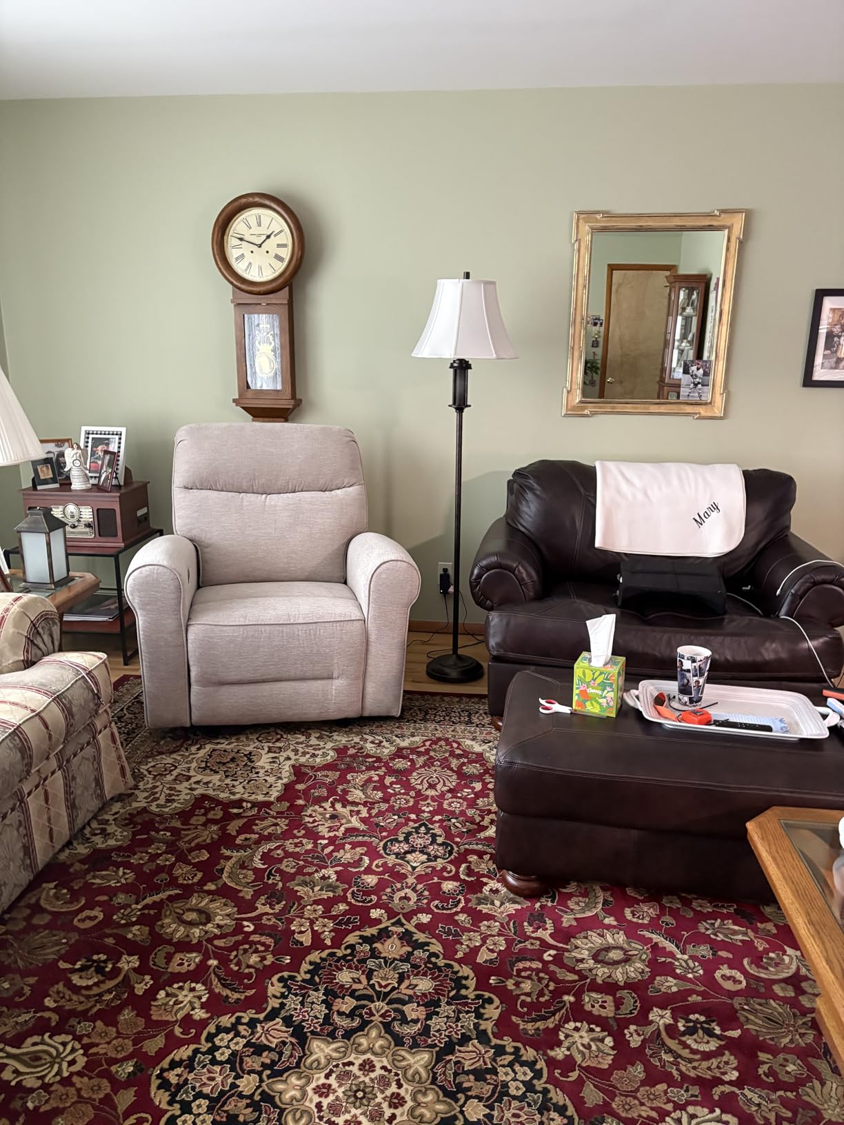 MCombo Compact Wall Hugger Power Recliner Chair for Small Spaces PR520 customer photo 2