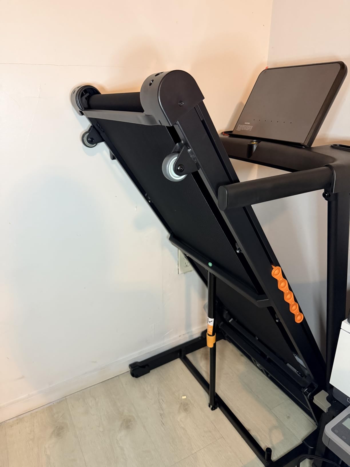 JAGJOG Foldable Treadmill with 15% Auto Incline, 8.8 MPH, 300 lb Capacity customer photo 2