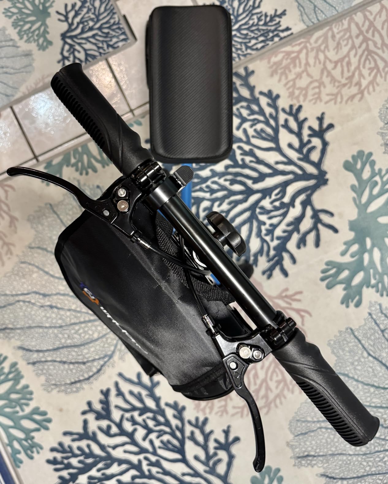 WHLICKS Foldable All Terrain Knee Scooter for Adults for Foot Injuries customer photo 1