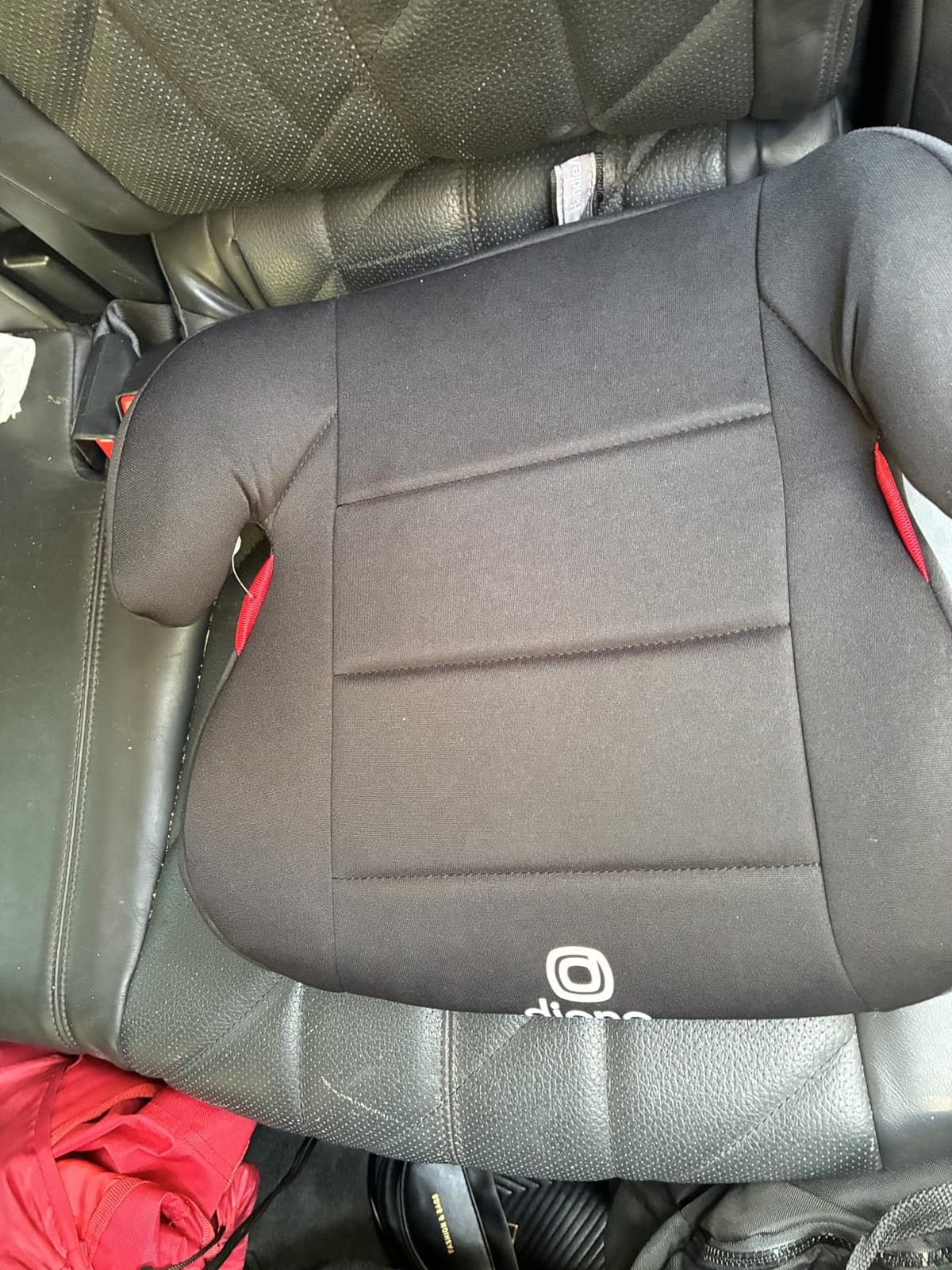 Diono Solana Lite Backless Booster Car Seat, Lightweight & Portable for Travel, Machine Washable Covers, 40-100 lbs, Blue Surge customer photo 2