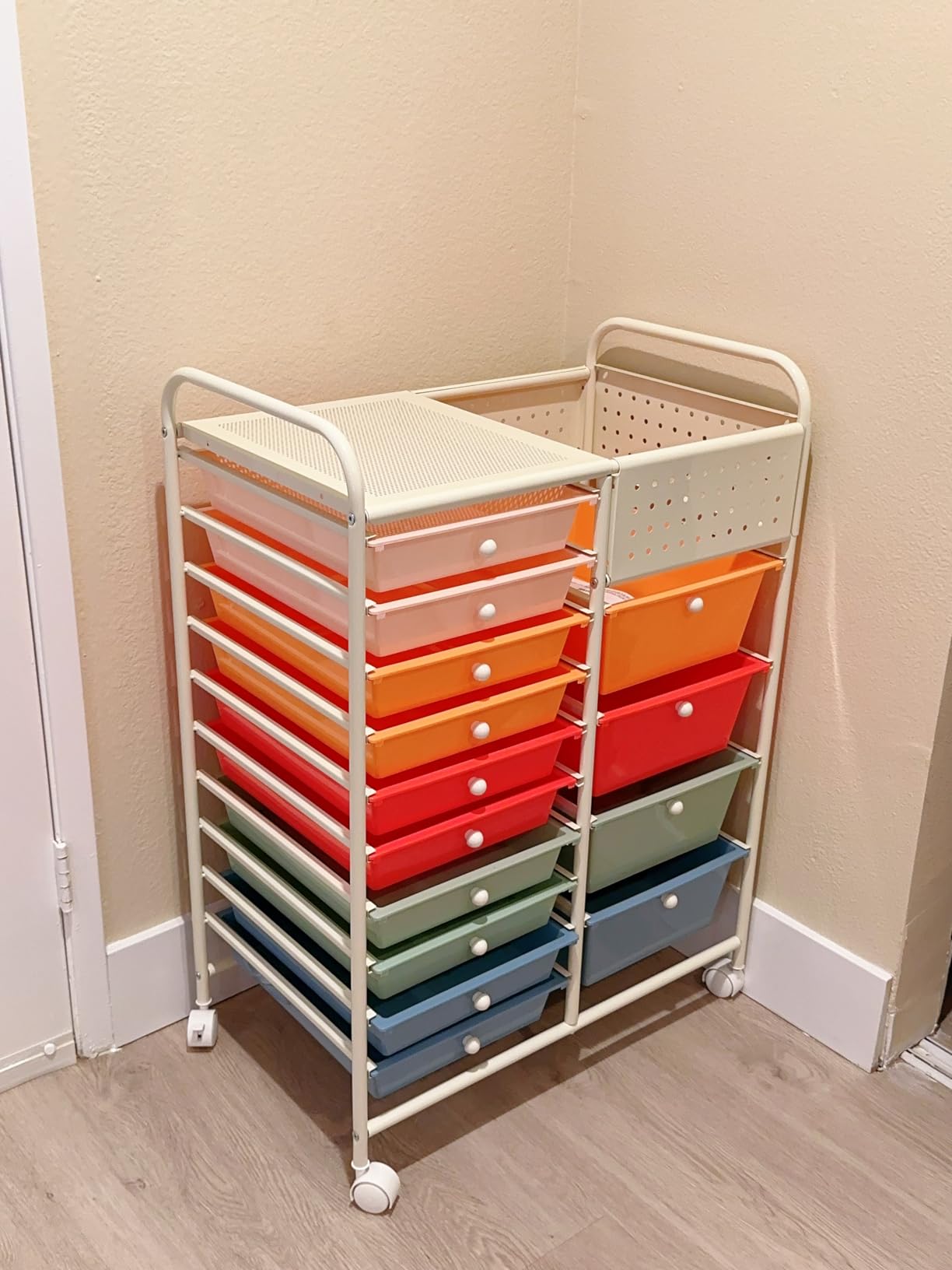 Giantex 15 Drawer Storage Cart, Rolling Craft Cart with Metal Tabletop & Pegboard, Mobile Utility Organizer Trolley with Locking Wheels, Home Office, Classroom, Teacher Supplies, Macaron Multicolor customer photo 1