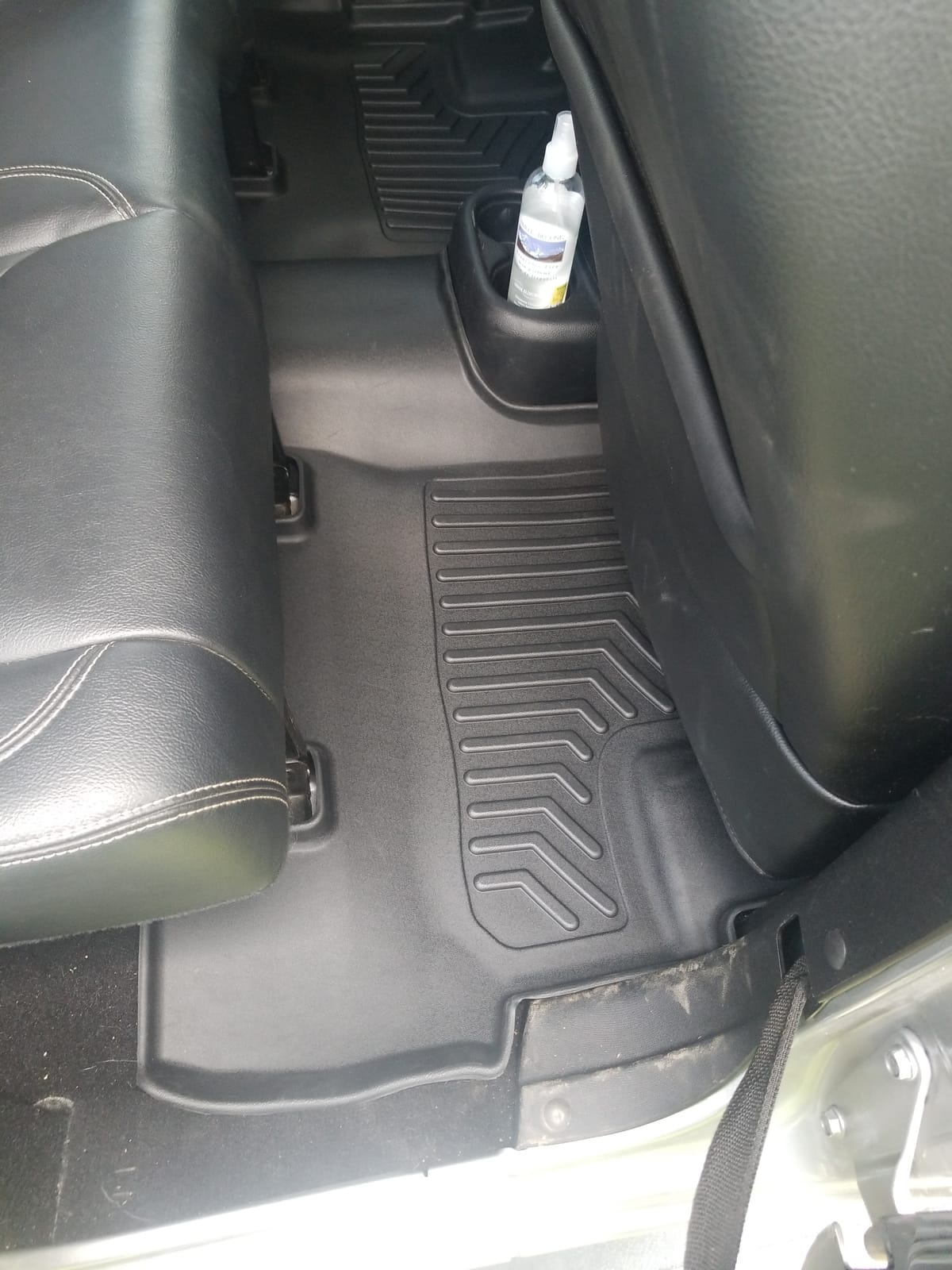 OEDRO Floor Mats Fit for 2018-2025 2026 Jeep Wrangler JL Unlimited 4-Door W/O Subwoofer (Not Fit for JK & 4XE), Custom Fit TPE All Weather Car Mats Full Set, 1st and 2nd Row & Cargo Liner, Black customer photo 1
