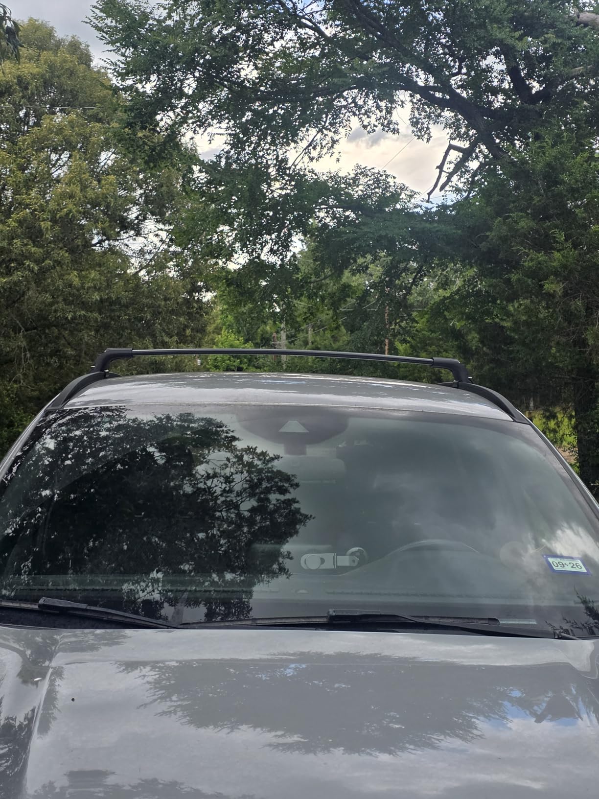 Wonderdriver 300lbs Lockable Roof Rack Cross Bars for Toyota RAV4 2026 customer photo 1
