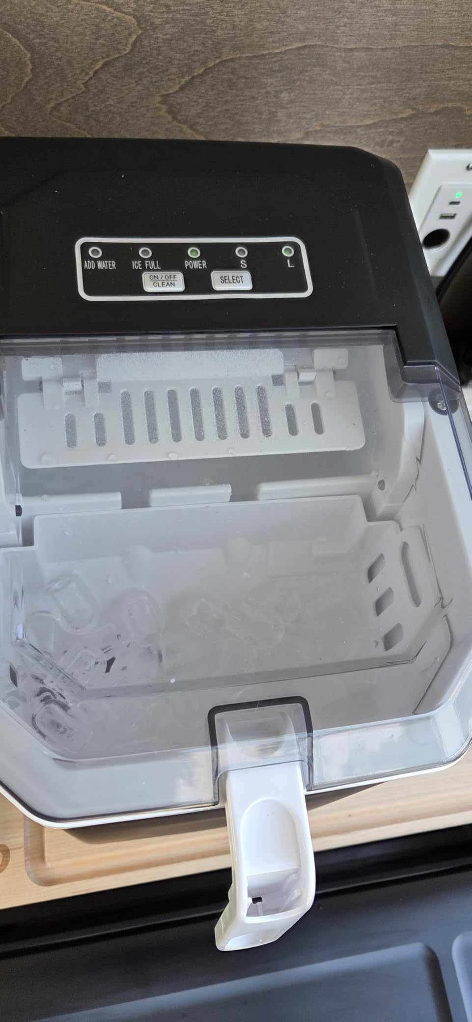 Silonn Countertop Ice Maker, Ice Makers Countertop with 2.5L Expandable Ice Basket & 1.8L Water Tank, 26Lbs/24H, 9 Bullet Ice in 6 Mins, Self-Cleaning, 2 Ice Sizes for Home Kitchen customer photo 2